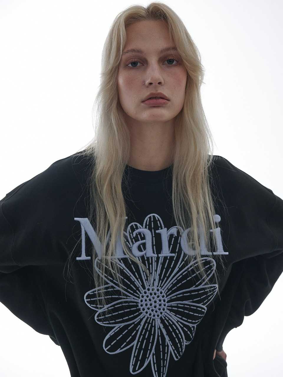 (pre,รวมส่ง) SWEATSHIRT FLOWERMARDI NEEDLEWORK /Mardi Mercredi