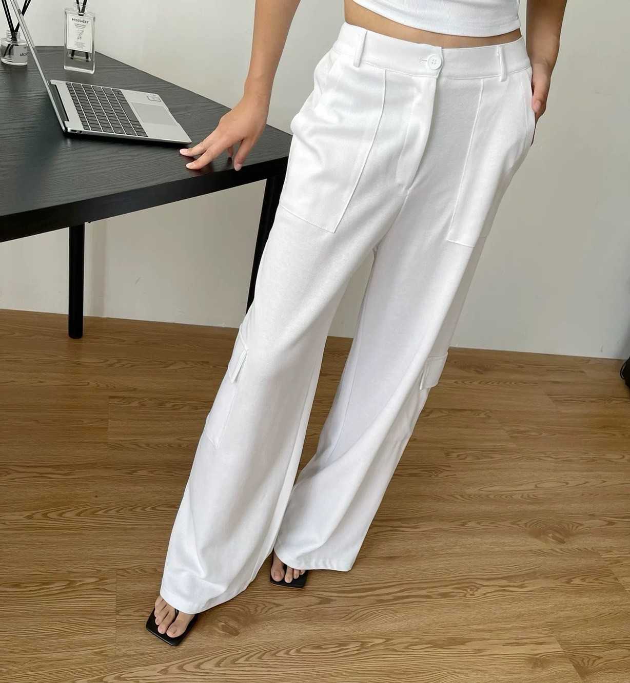 ( SALE ) STRAIGHT CARGO PANTS / สีขาว