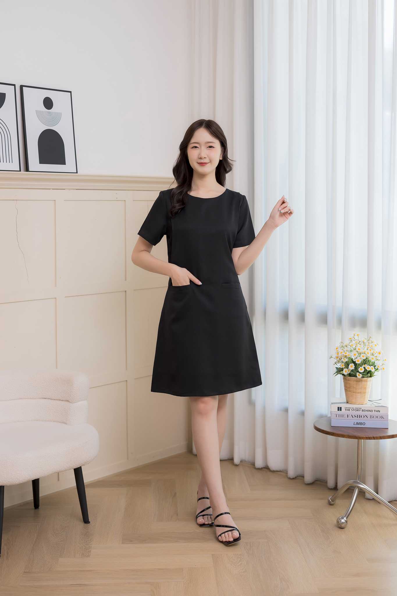 ชุดให้นม Black pocket dress