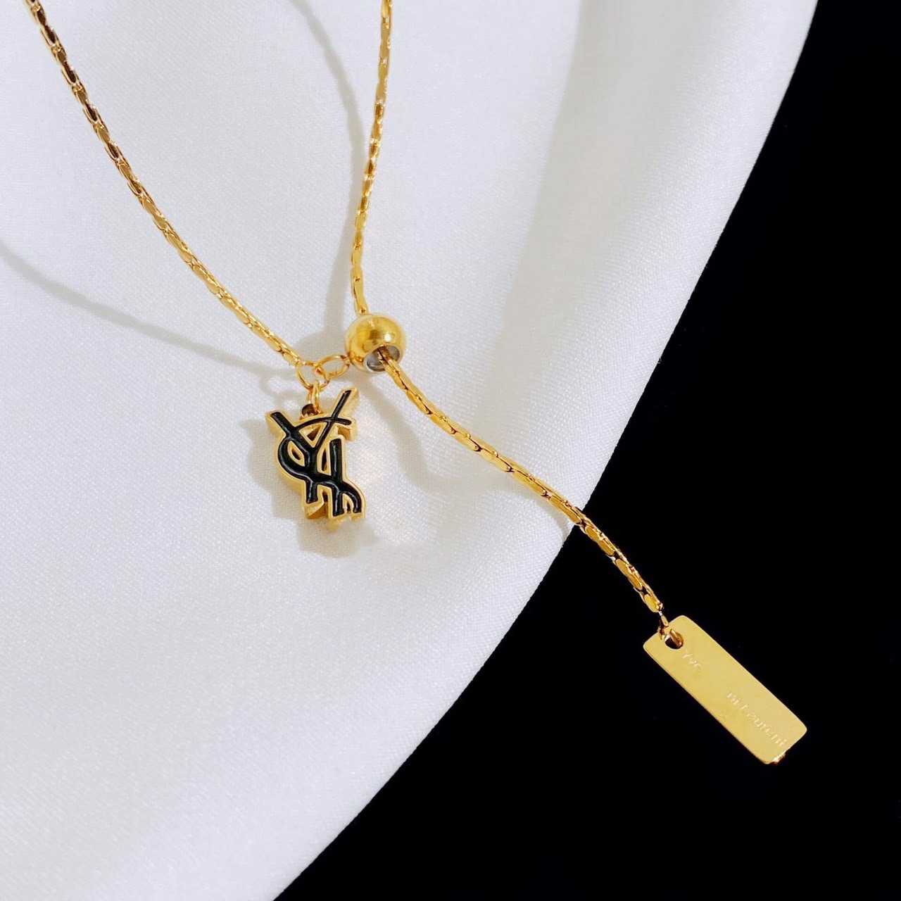 สร้อยคอ YSL