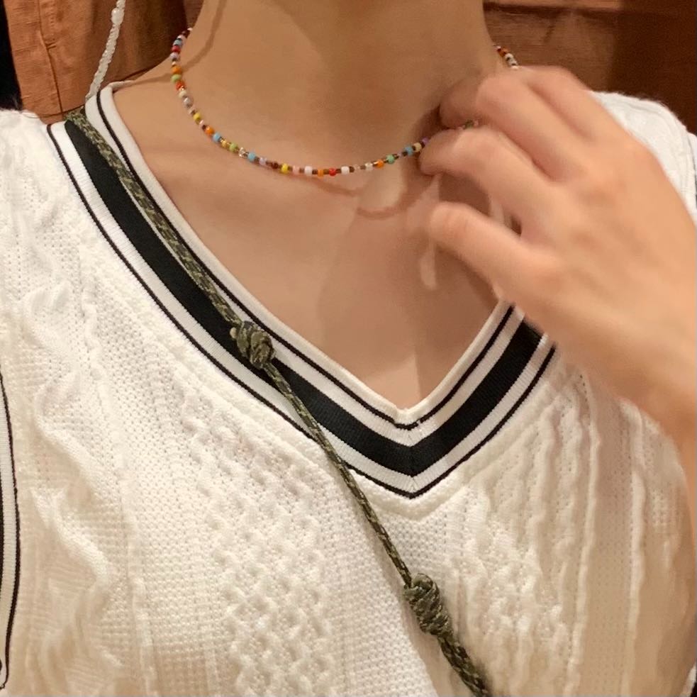 color of necklace 