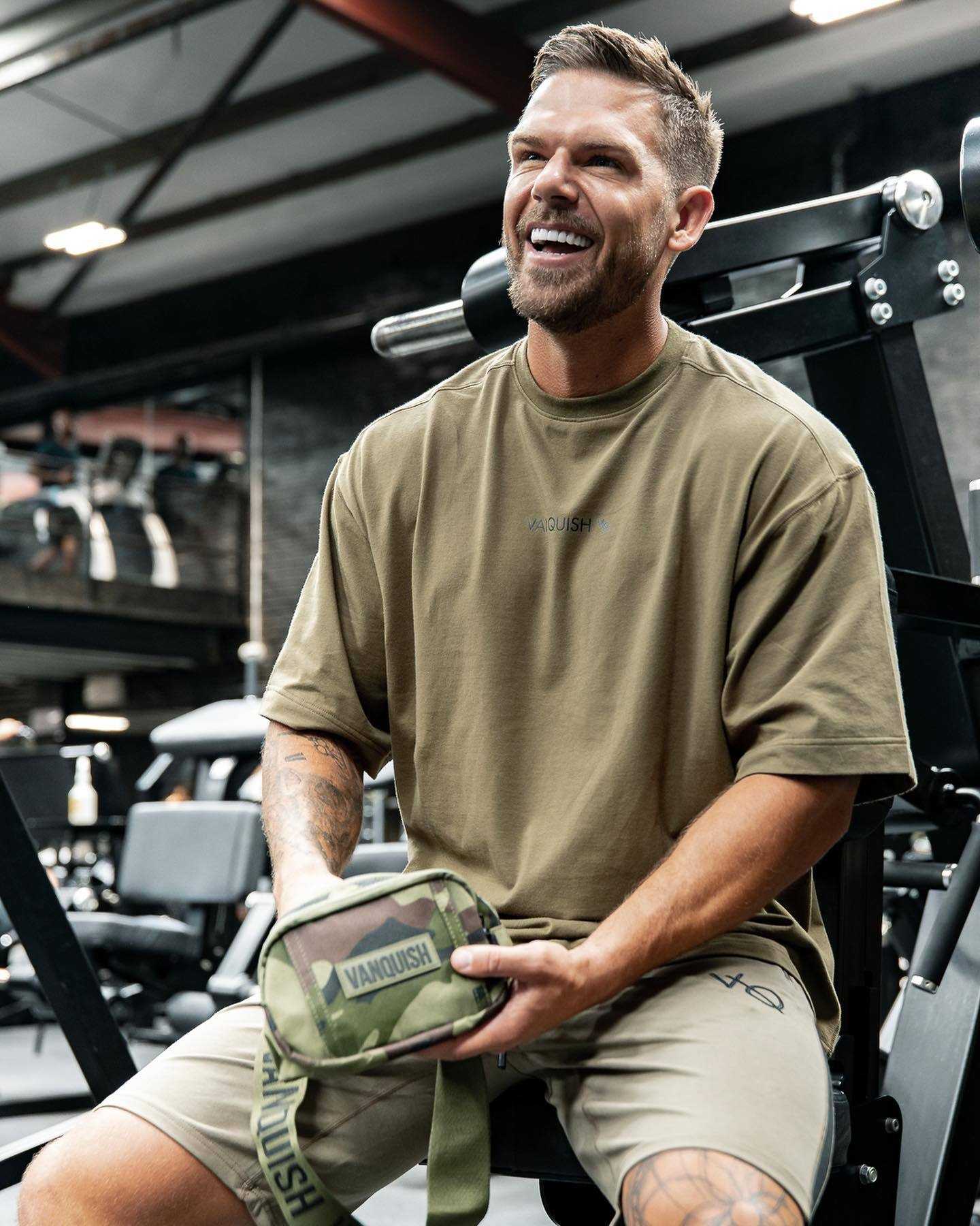 เสื้อแขนสั้น VANQUISH #13 / ผ้าคอตตอนยืด ใส่ออกกำลังกาย ผ้านิ่มใส่สบาย ระบายอากาศได้ดี