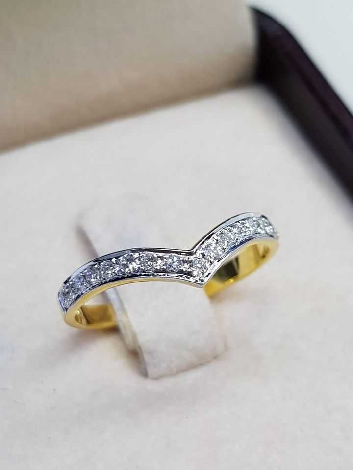 R62486 แหวนเพชรแถวเรียง Limited Edition