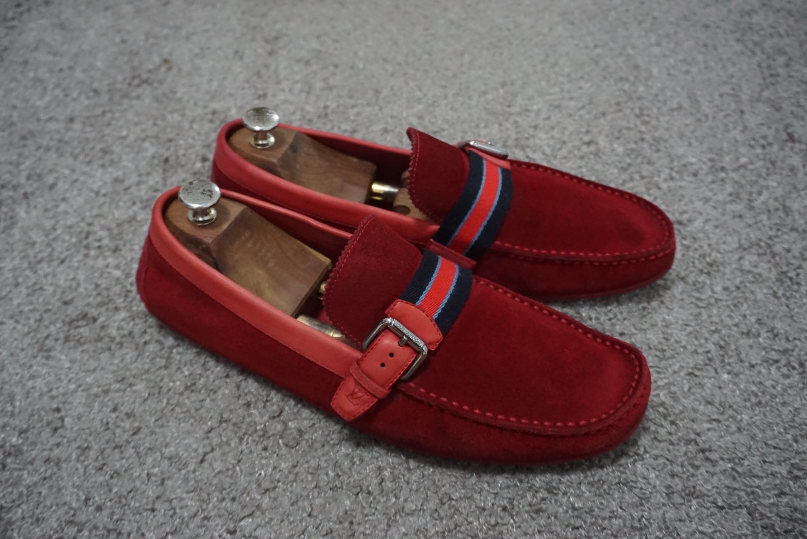 LOUIS VUITTON DRIVING SHOES Size 8.5