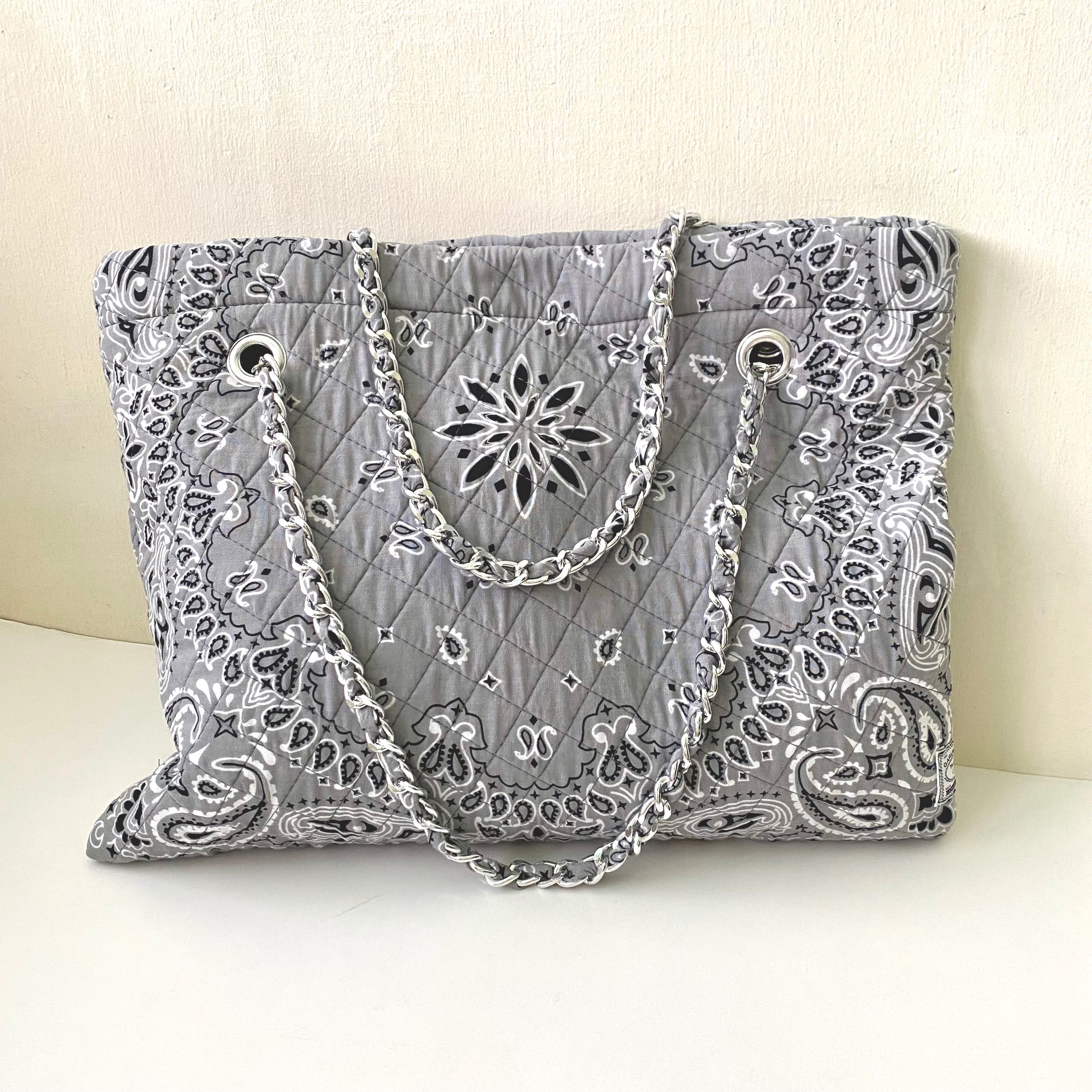 Flat Light grey bandana bag no 21