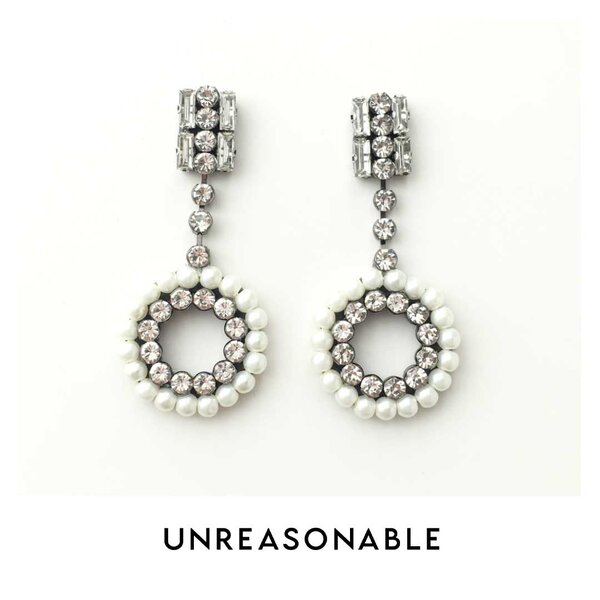 ต่างหู มุกแก้ว ต่างหูคลิป ต่างหูก้านเงินแท้ น้ำหนักเบา UA0716-03 Unreasonable Accessories