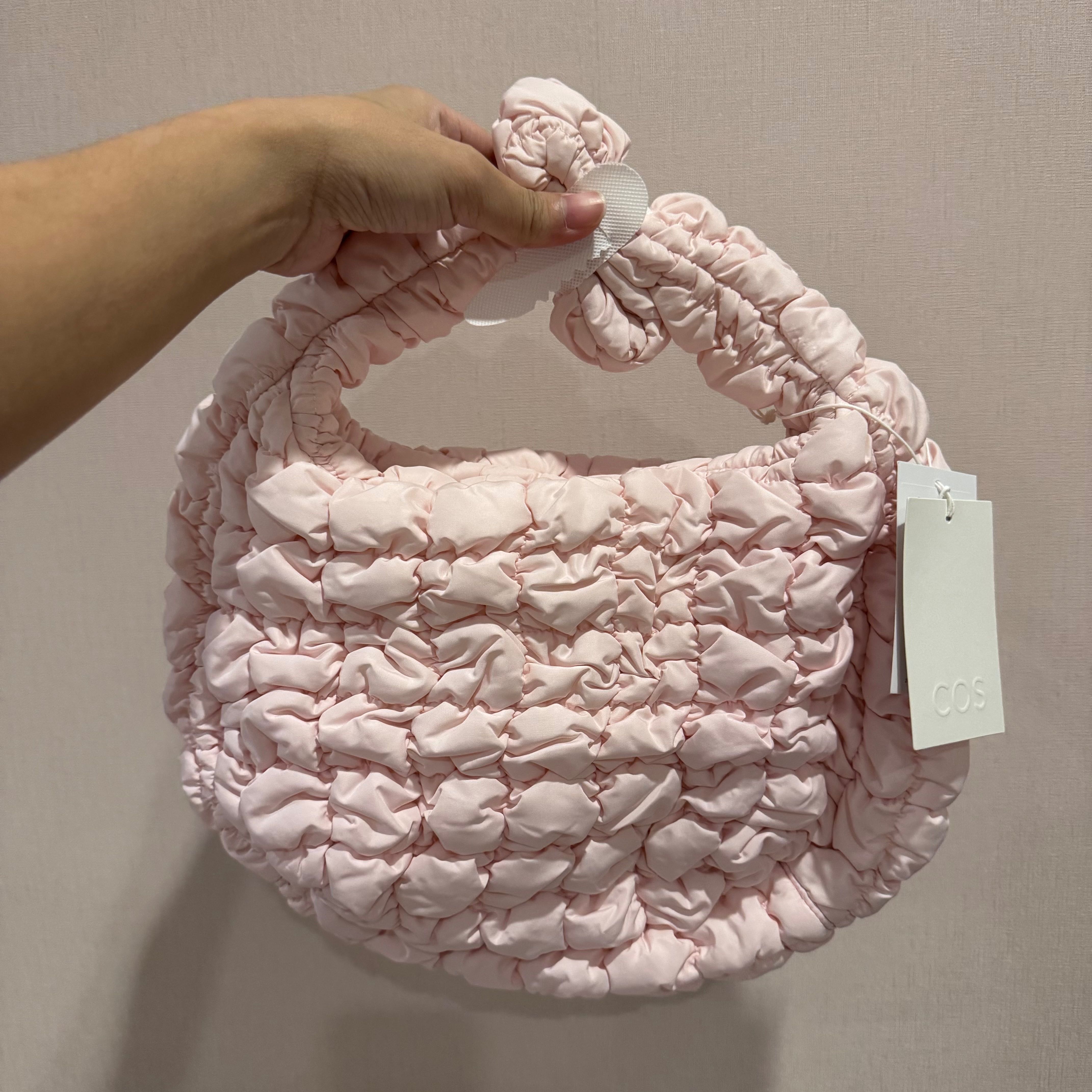 พร้อมส่ง COS mini quilted bag สี light pink ป้ายไทย