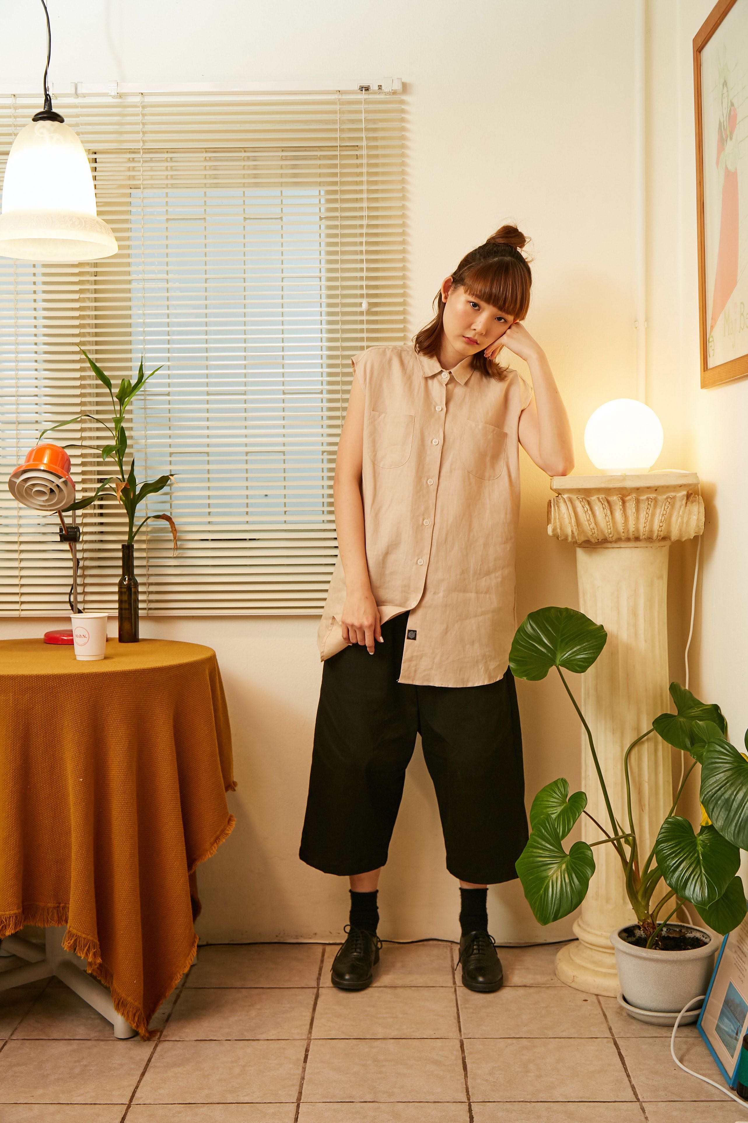 เสื้อลินินแขนกุด - สีกากี