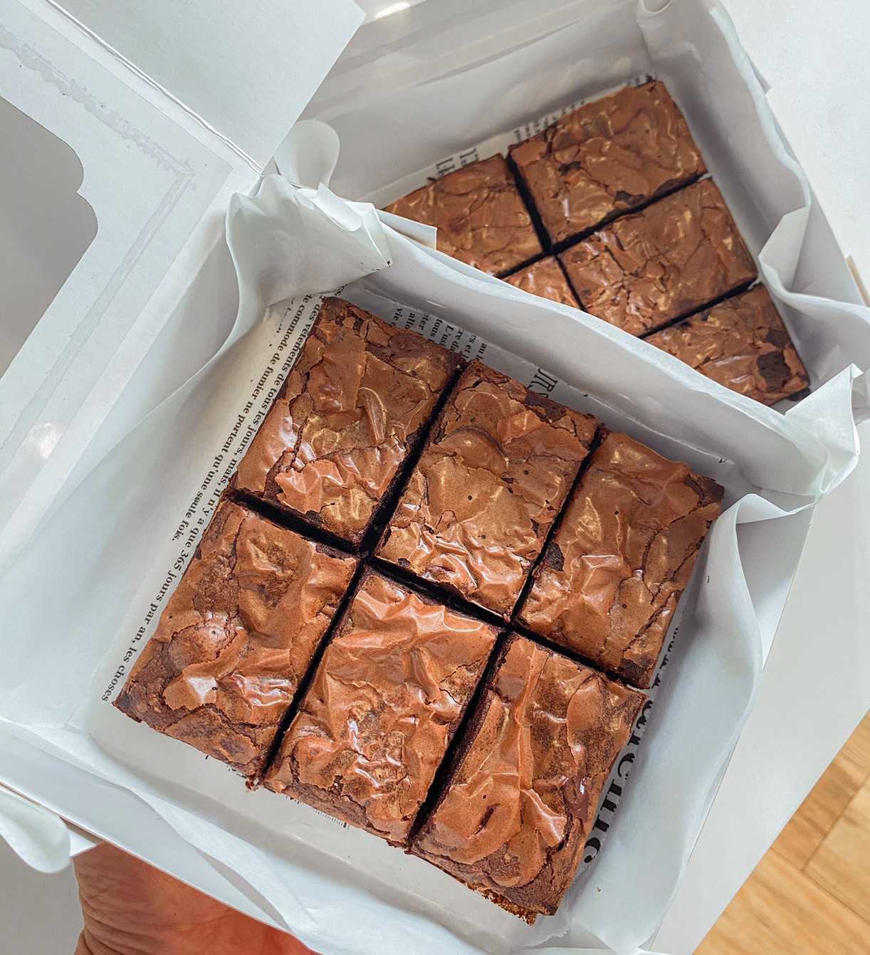 พรีออเดอร์ 1-3 วัน - บราวนี่คลาสสิค / Classic Dark Chocolate Fudge Brownie