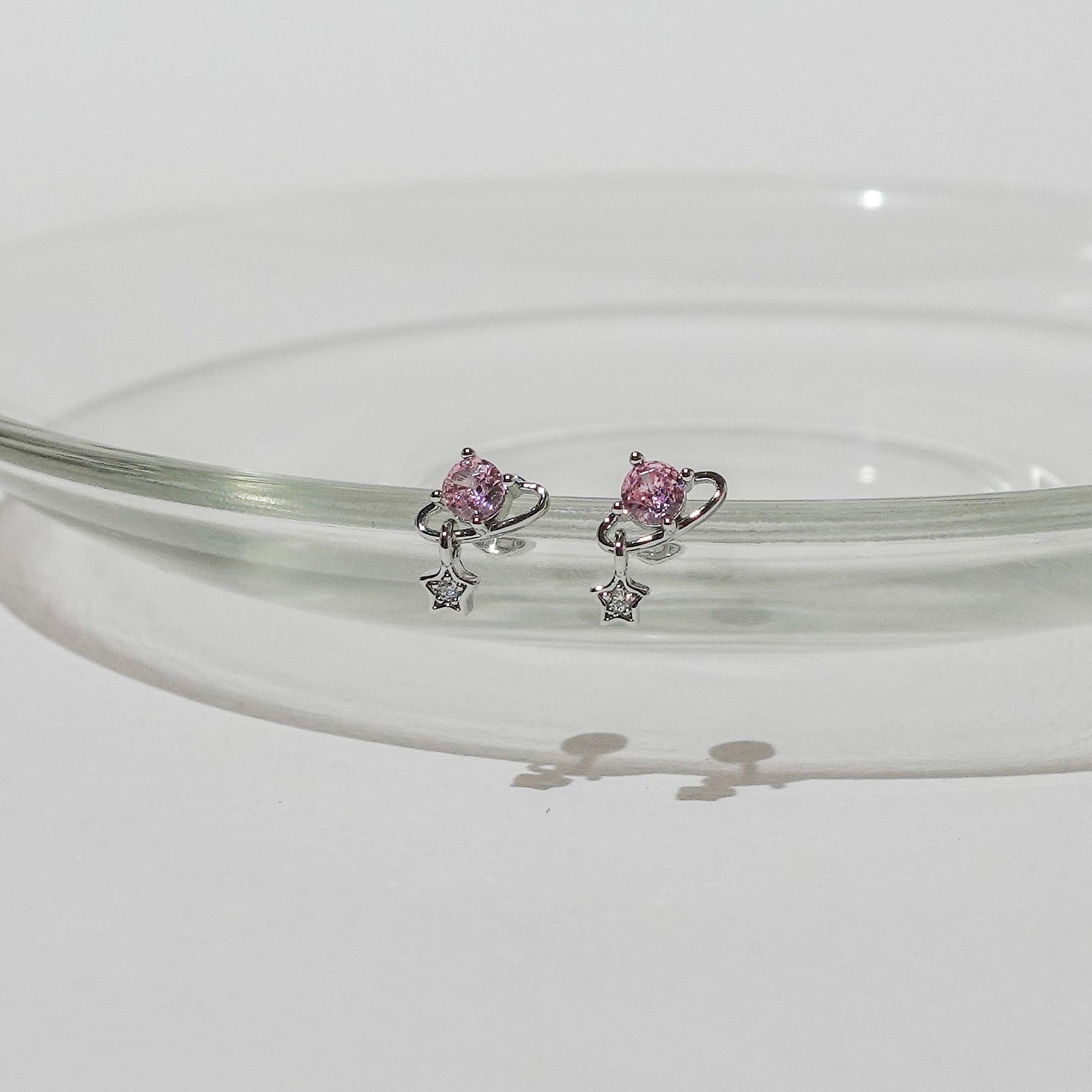 Sody210 จิวแป้นแบน(ขายเป็นคู่) จิวก้านเล็ก 0.8มิล จิวดาวเสาร์ห้อยดาวฝังเพชรดวงเล็ก