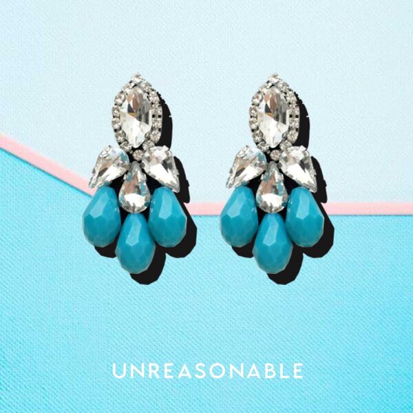 Blue glam stud Earrings. สีฟ้า ต่างหูคลิป ต่างหูก้านเงินแท้ น้ำหนักเบา สวยใส่สบาย UA0467-04 Unrea...