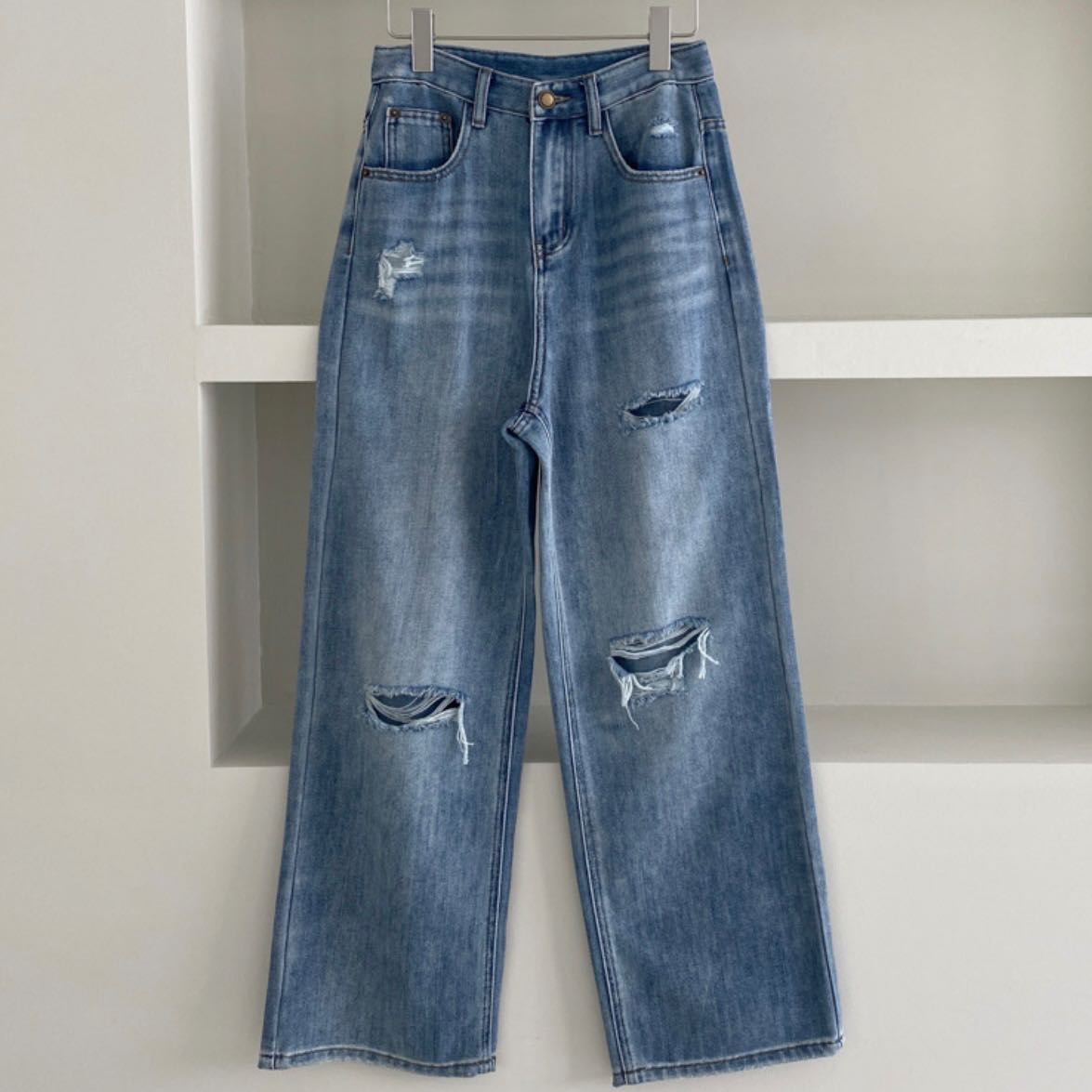 (PRE ORDER) HOLIDAY JEANS