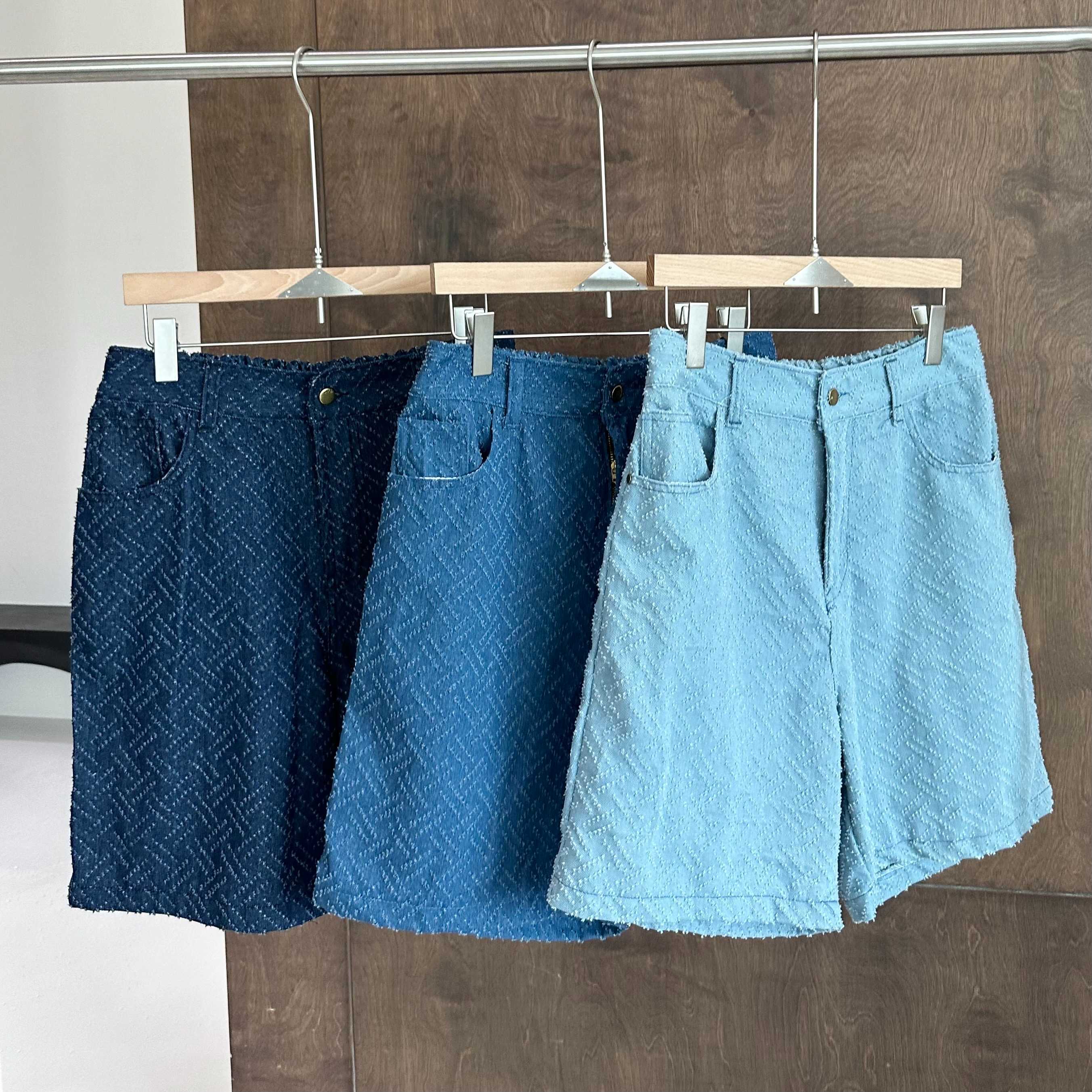 Cropped waffle shorts