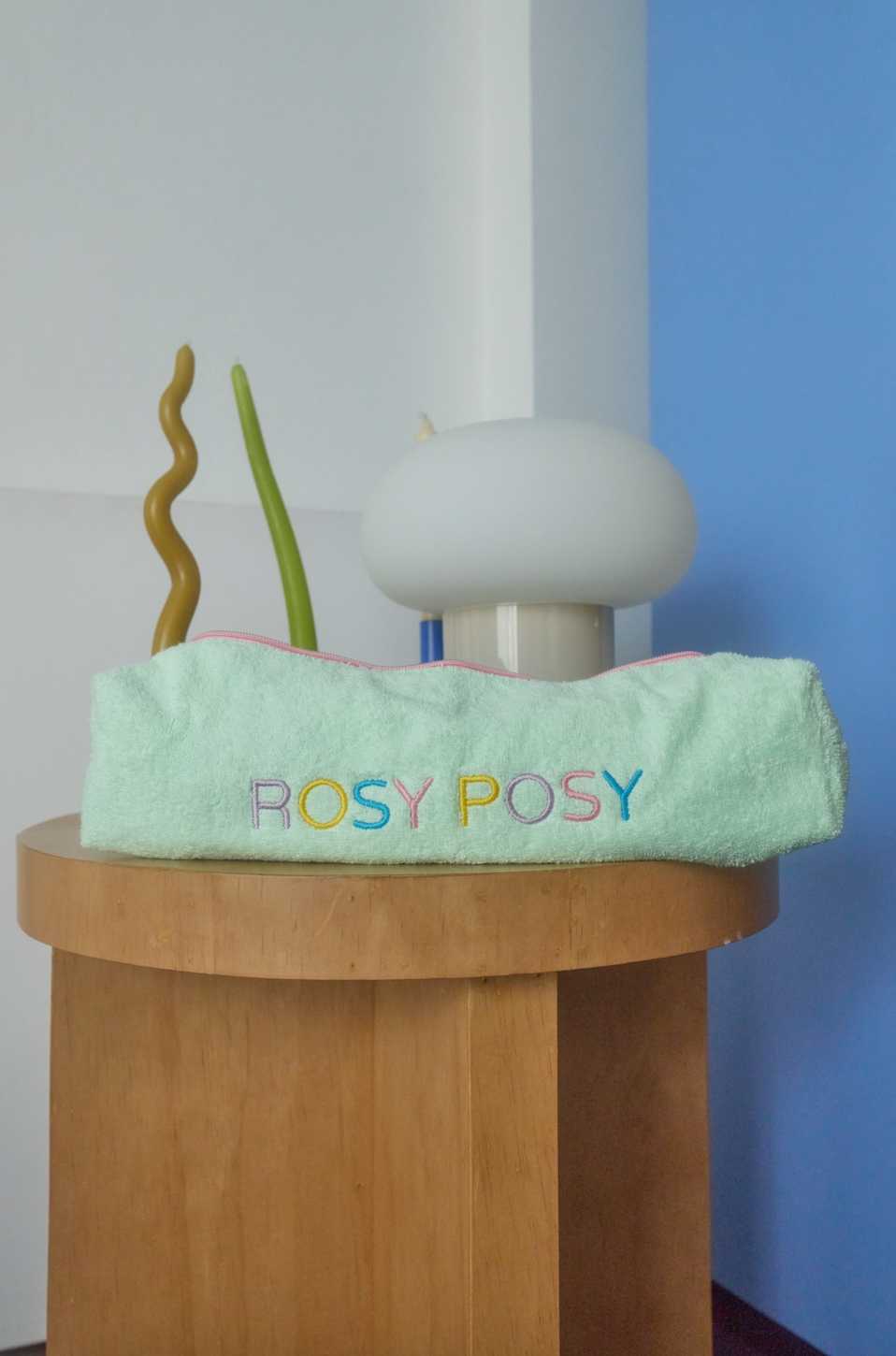 ROSY POSY กระเป๋า Hair Tool pouch (Cosmos) สีเขียวซิปชมพู ขนาด ก12cm x ย38cm x ส25cm