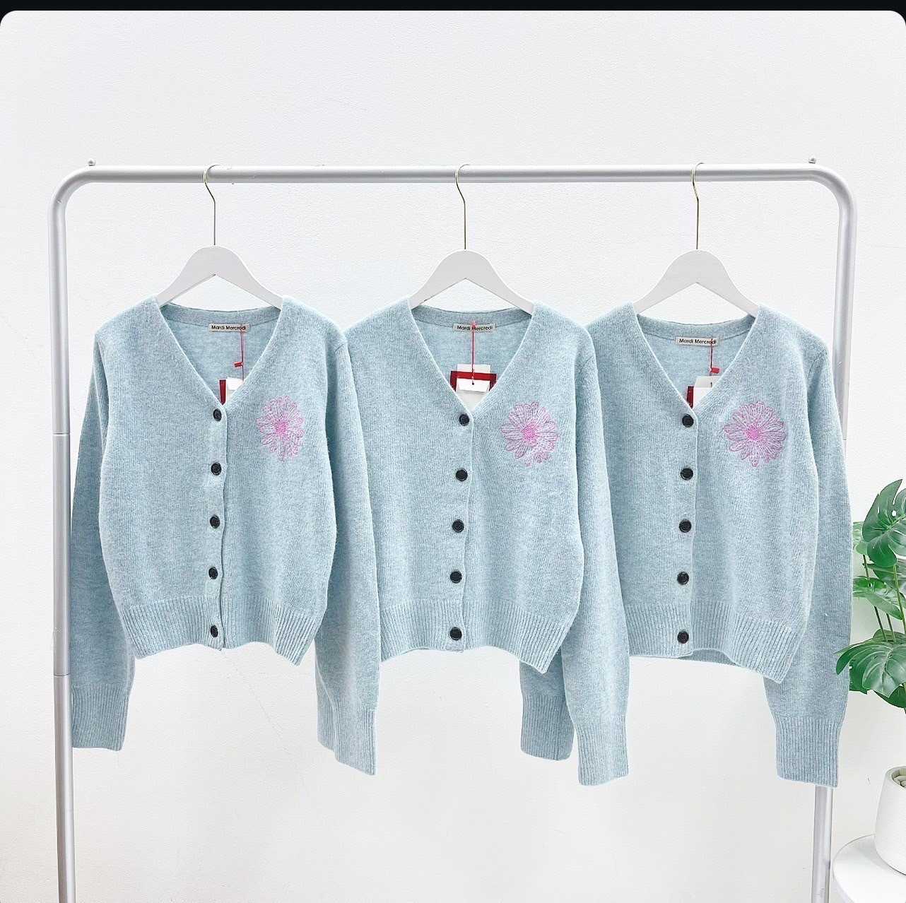 Mardi Cardigan V-Neck (Mint/Pink)