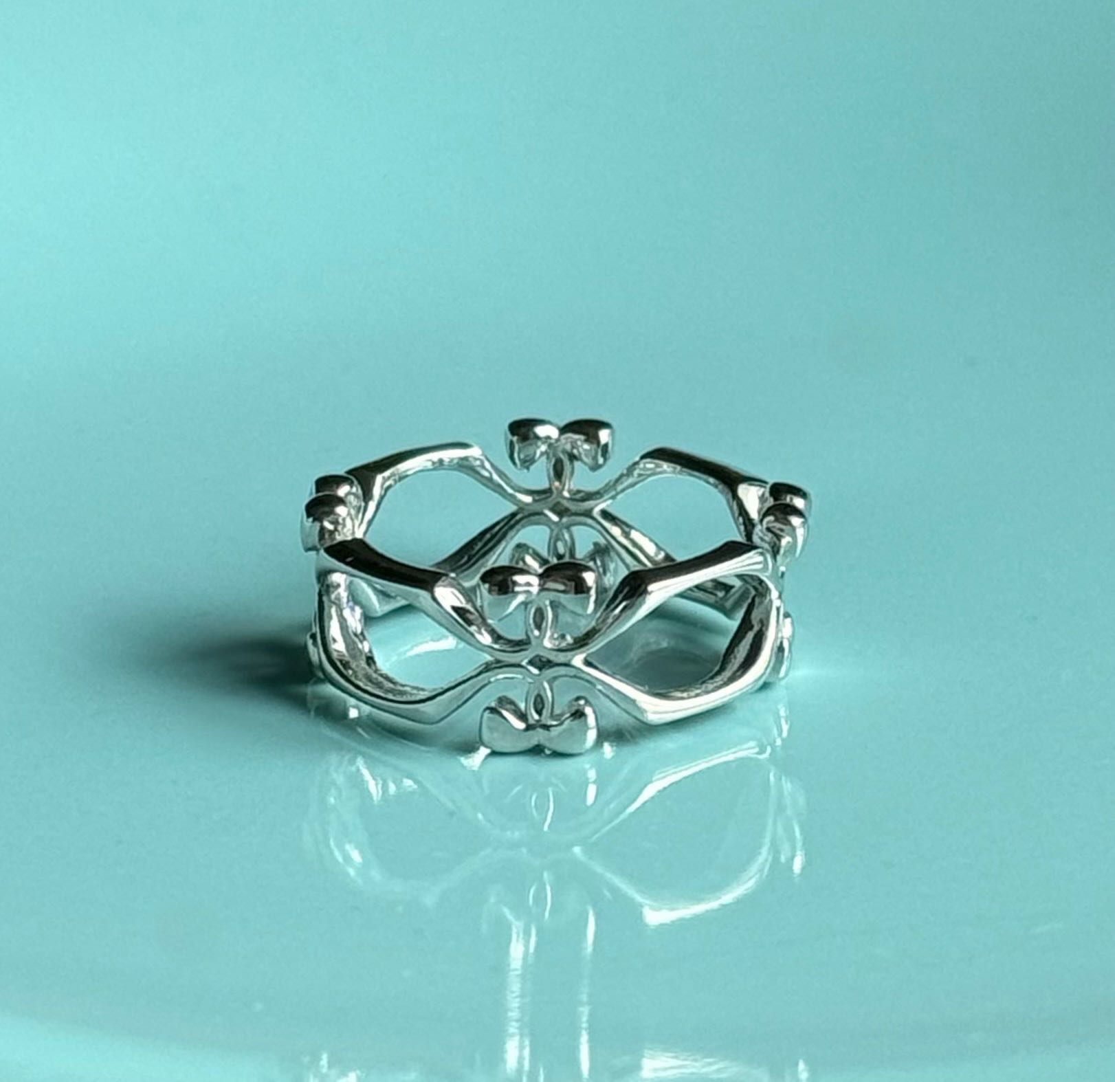 Peace ring