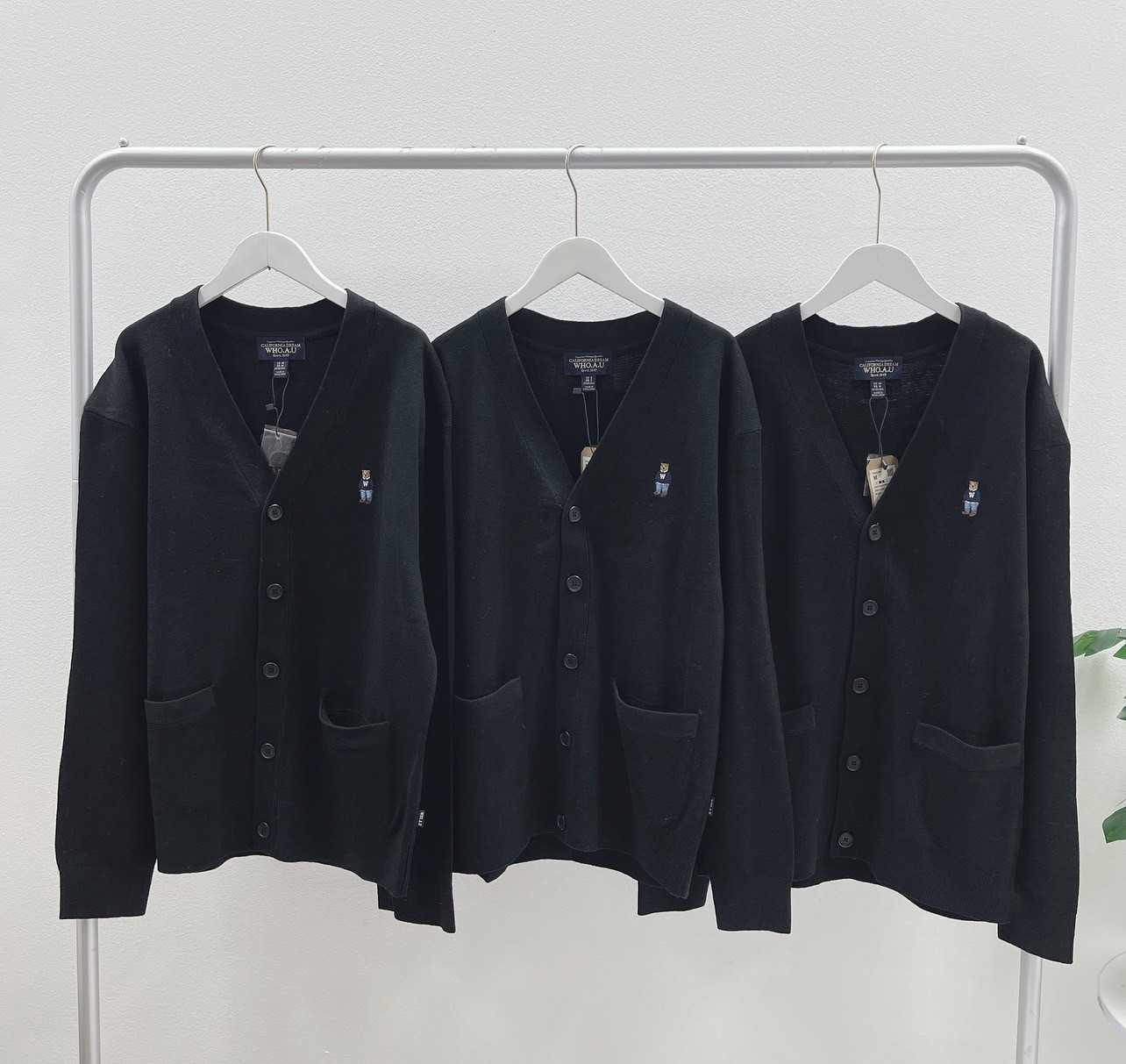 Who.A.U Steve V-Neck Cardigan (Black)