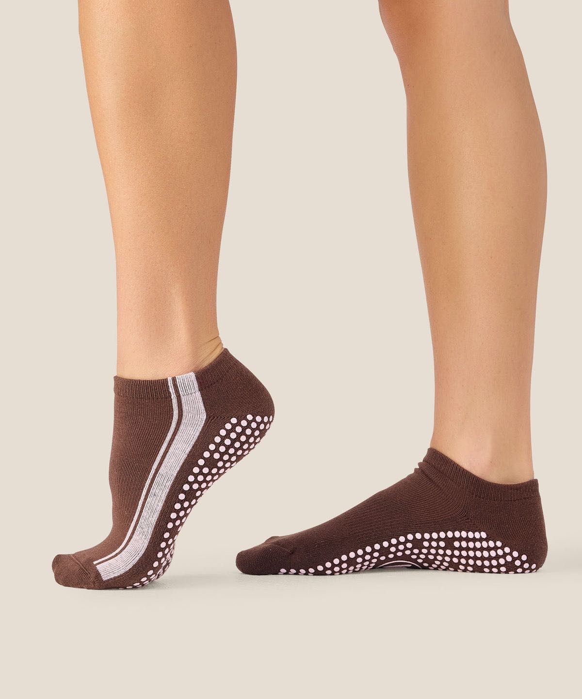 MoveActive Low Rise Grip Socks - Racer Espresso | ถุงเท้าพิลาทิส
