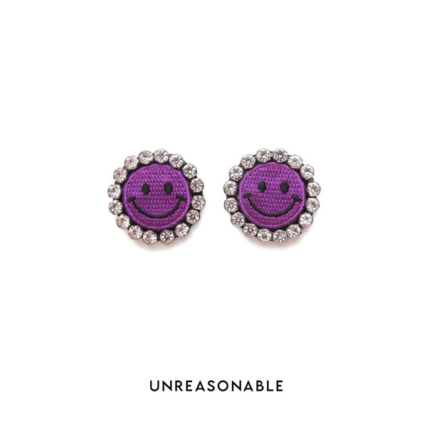 ต่างหู หน้ายิ้ม สีม่วง ต่างหูคลิป ต่างหูก้านเงินแท้ น้ำหนักเบา UA0885-01 Unreasonable Accessories