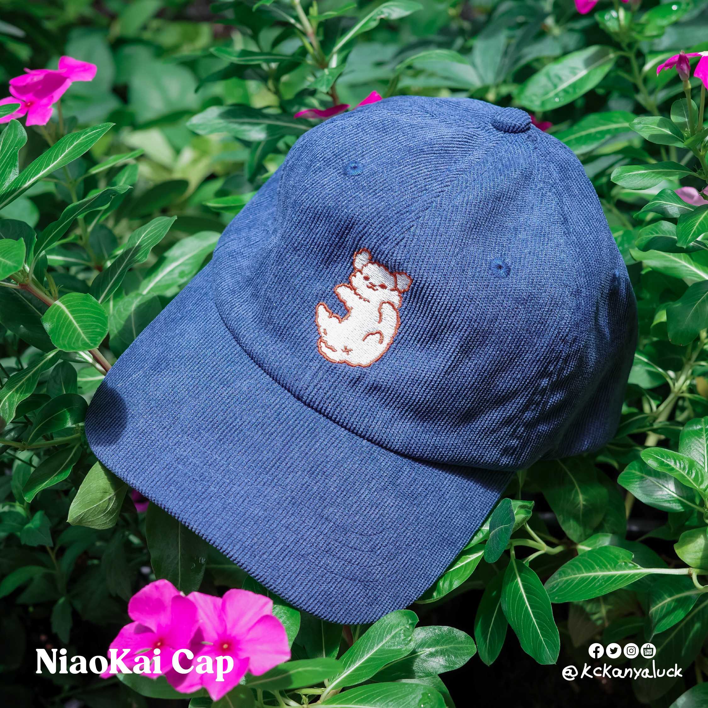 Corduroy cap หมวกแก๊ปลูกฟูก (ร่องเล็ก) : NiaoKai