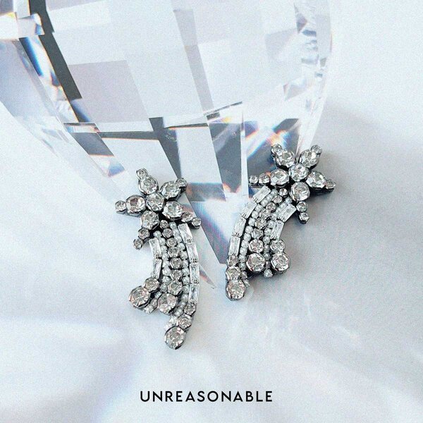 ต่างหูดาว ต่างหูคลิป ต่างหูก้านเงินแท้ Shooting Star Earrings UA0981-01 Unreasonable Accessories