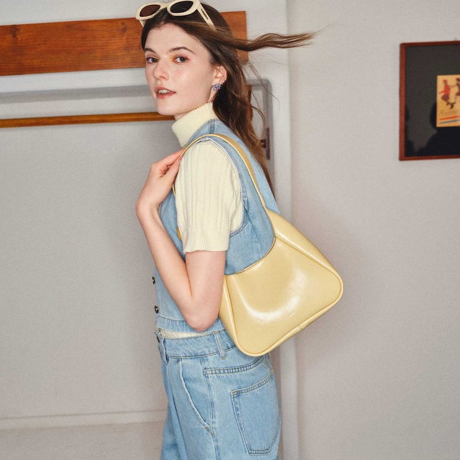 MUVA | Shoulder bag (preorder 7-14 days)