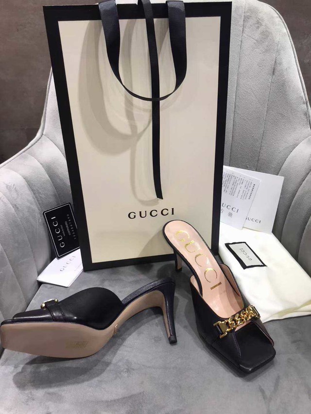 ☆新品☆GUCCI★20/21秋冬】MID-HEEL SLIDE W CHAIN ☆新品☆GUCCI☆20/21秋冬】MID-HEEL SLIDE W CHAIN