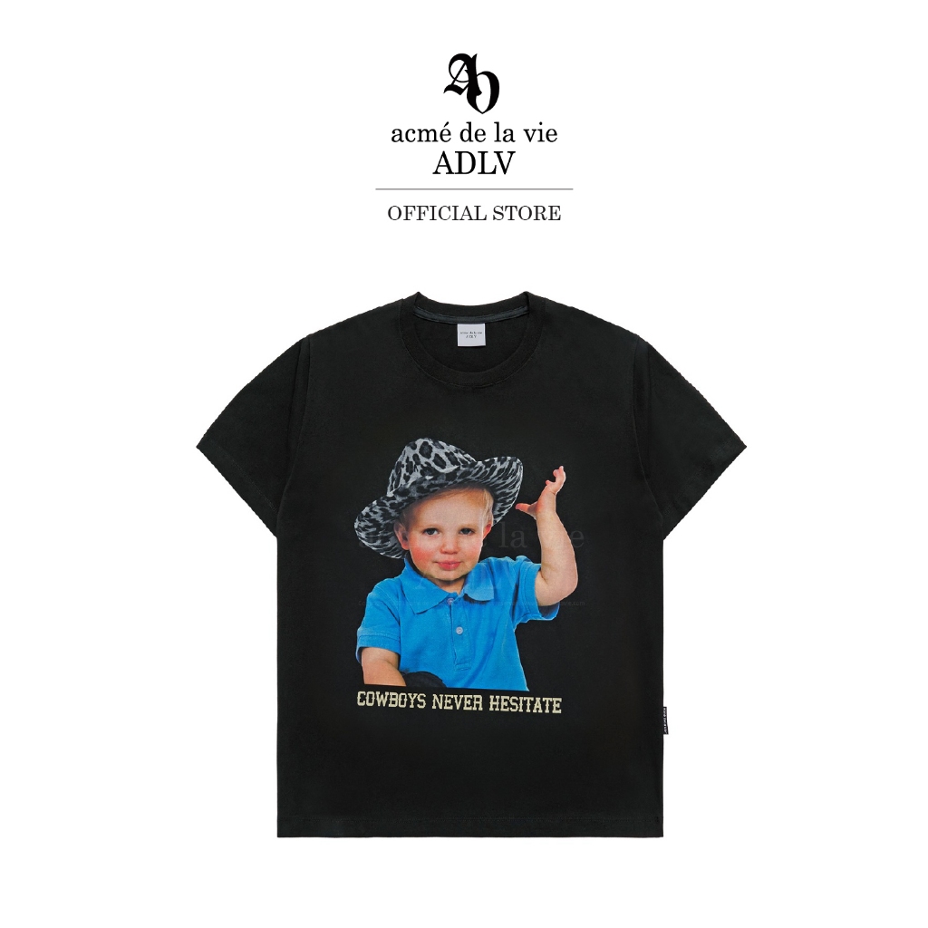ADLV [acme de la vie] เสื้อยืด Oversize รุ่น Cowboy Lettering Baby Face Short Sleeve T-Shirt Black