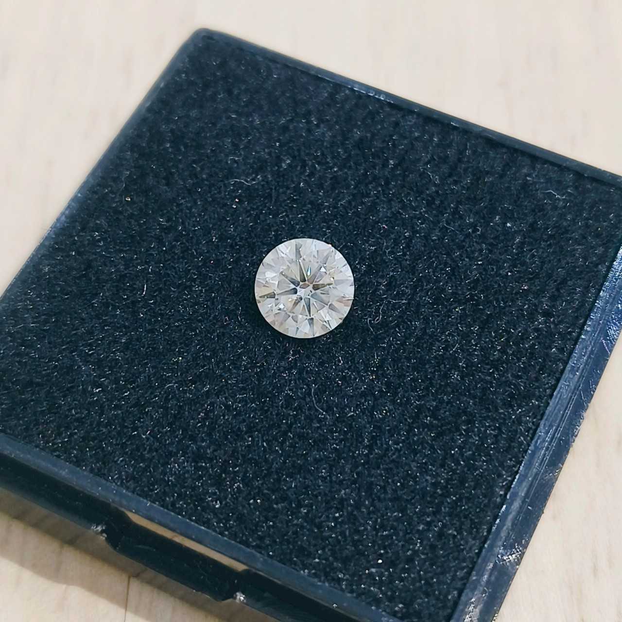 เพชรร่วง 1.12ct