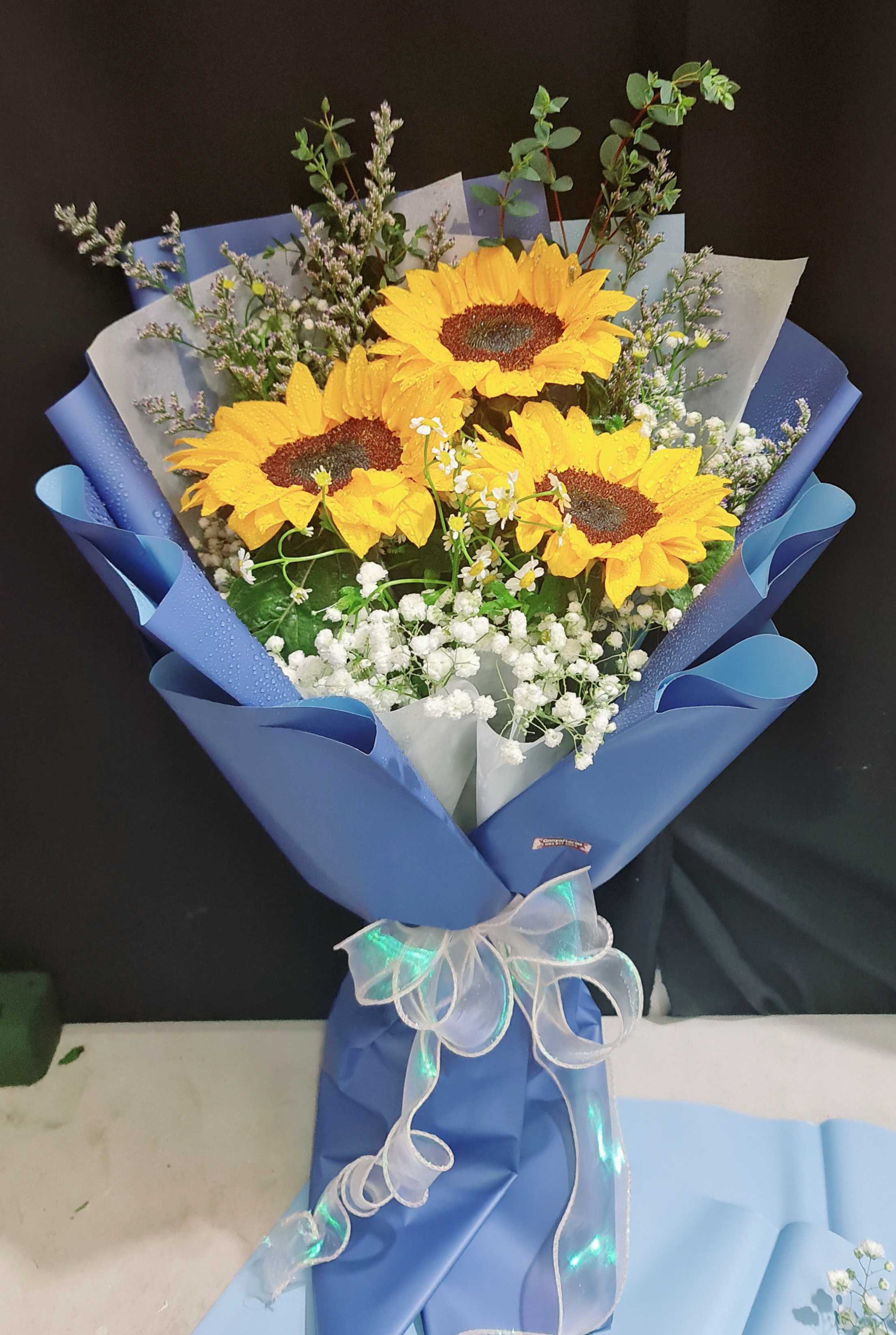 ช่อดอกไม้สดทานตะวัน 3 ดอก