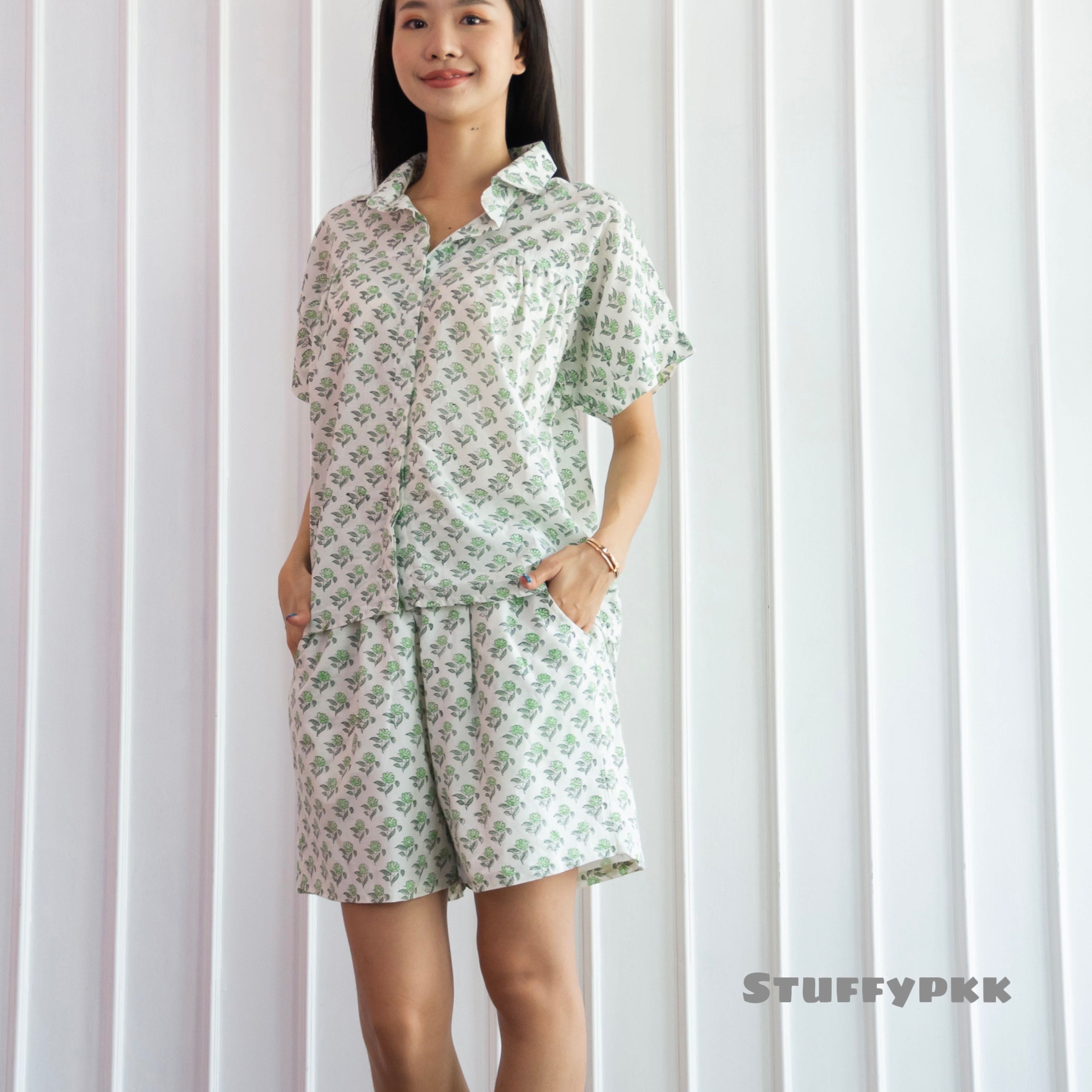 𝐂𝐨𝐬𝐦𝐨 𝐬𝐡𝐢𝐫𝐭 𝐬𝐞𝐭 สีขาวดอกเขียว🍃