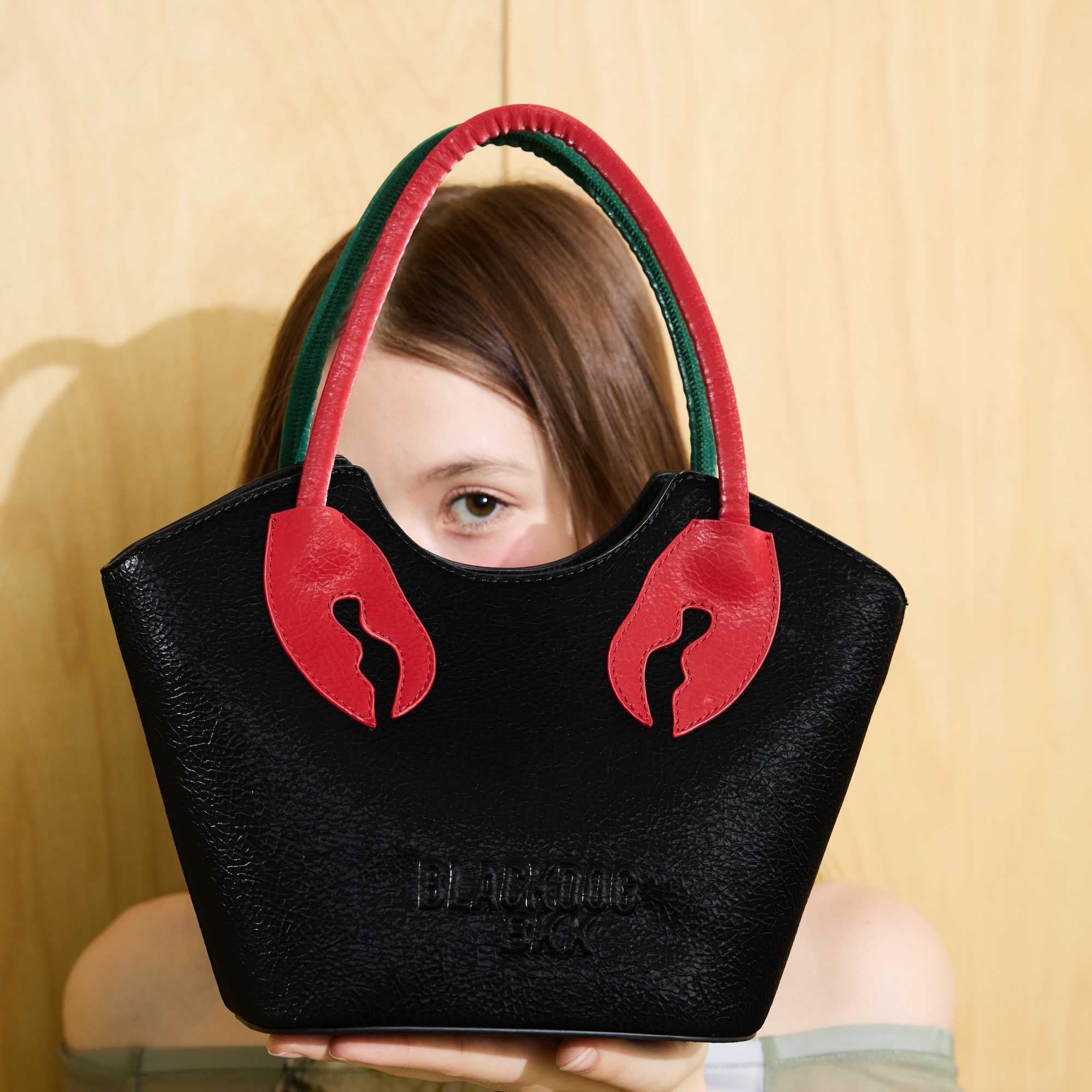 BLACKDOG BKK -  The market bag กระเป๋ากล้ามปู - BD2523