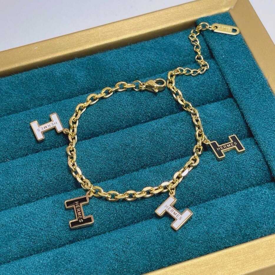 สร้อยข้อมือ Hermes