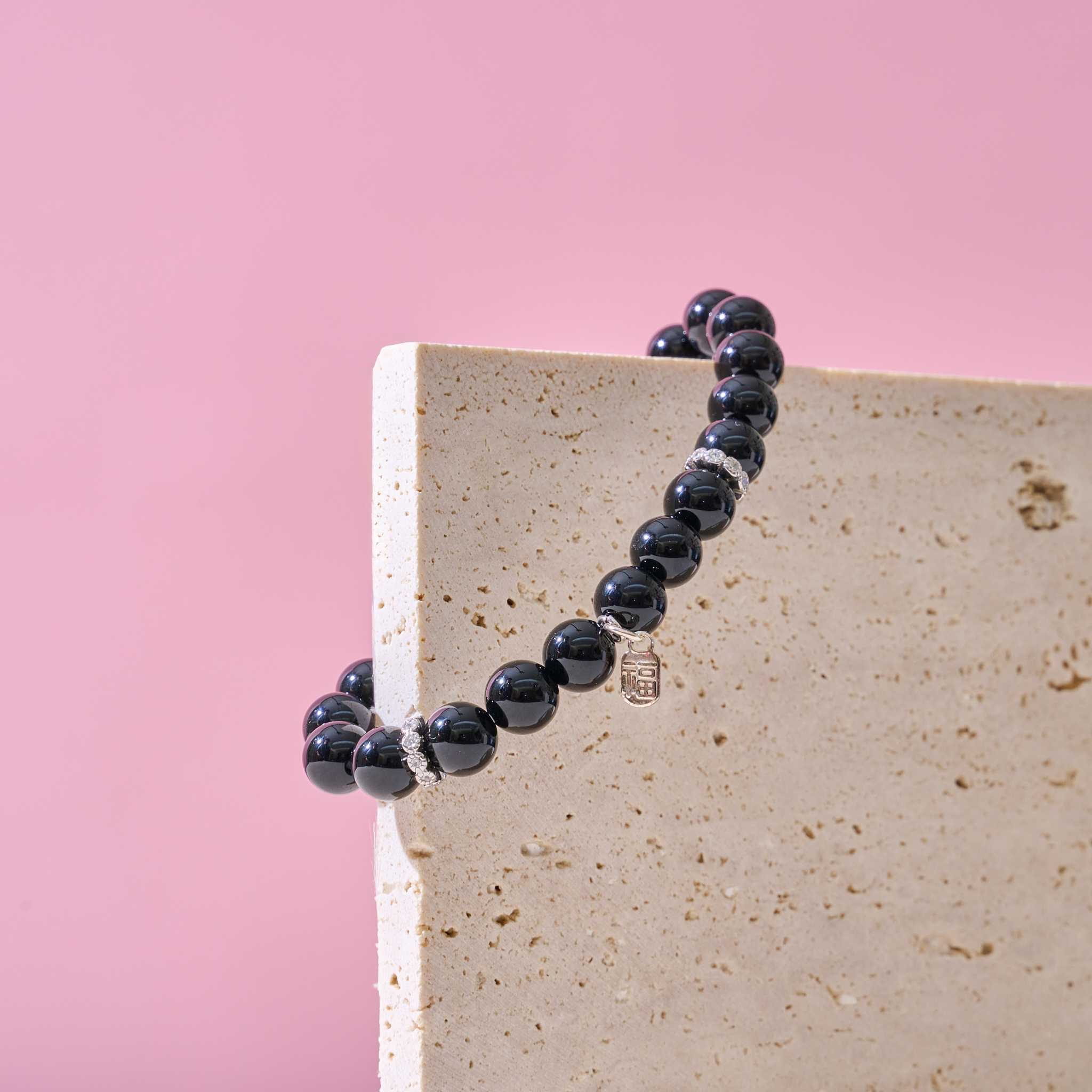 กำไลหินช่วยผลักคน toxic ออกจากชีวิต และดูแลสุขภาพ Black Onyx 🖤