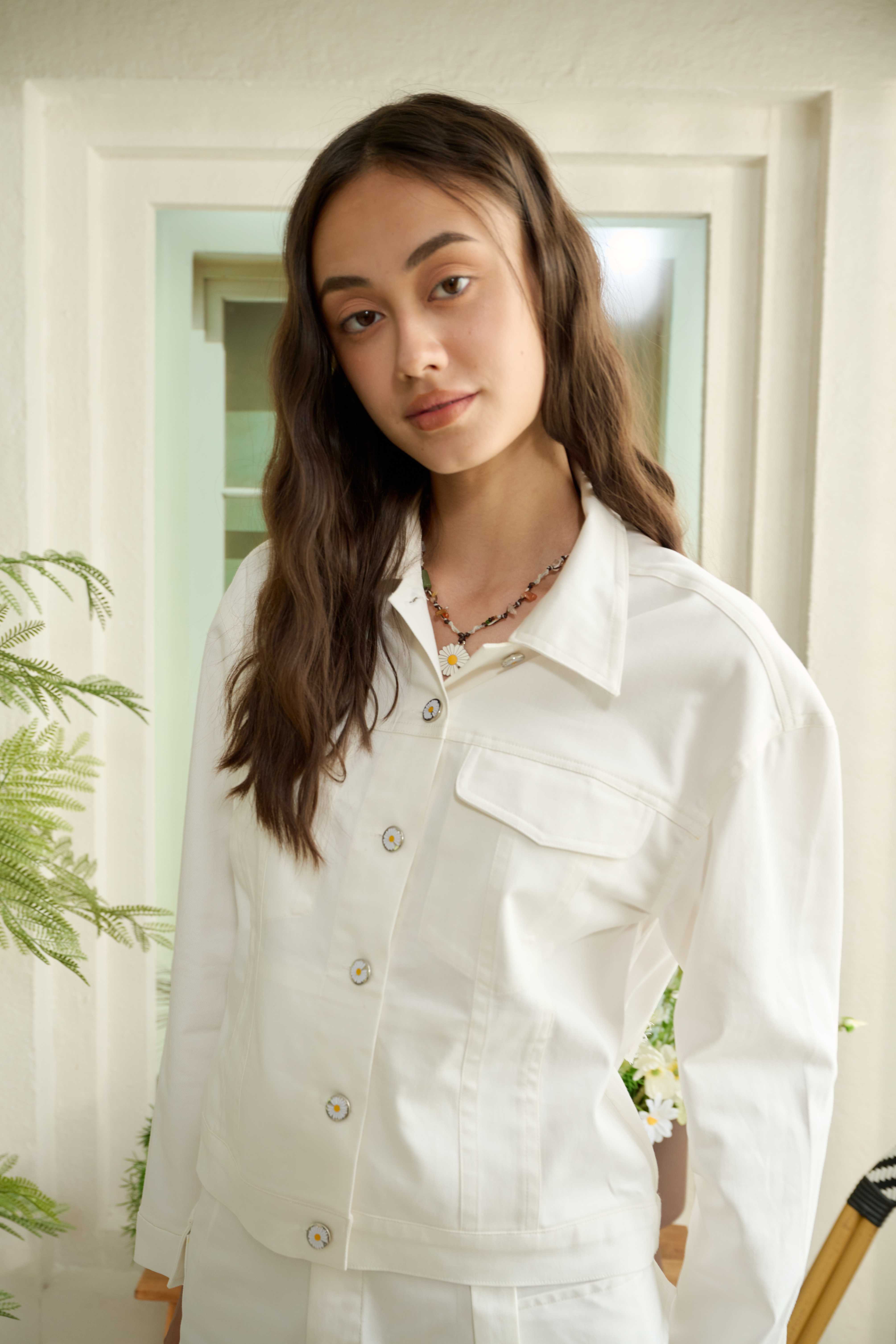 WOMEN'S JACKET WITH EMBROIDERY DETAIL BACK