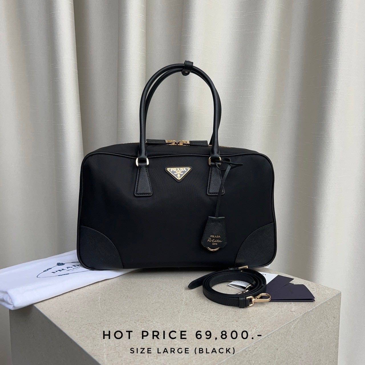 Prada Re-Edition 1978 Size Large - Black