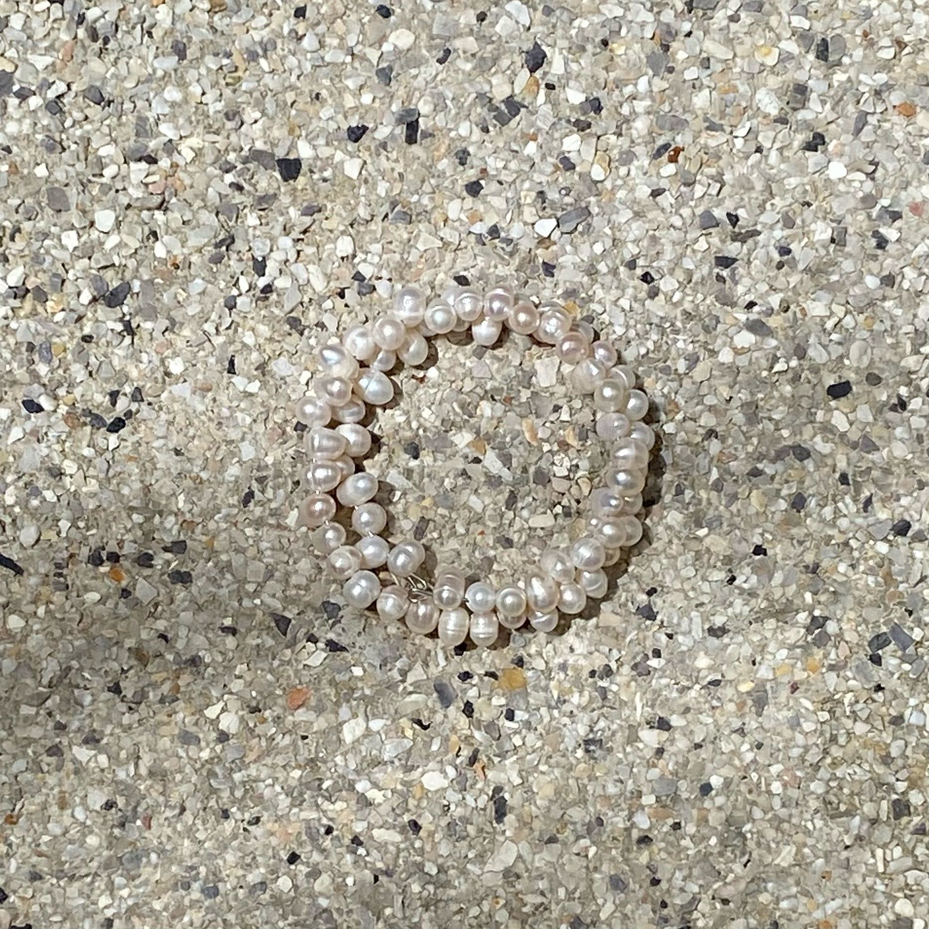 Curl pearl bracelet