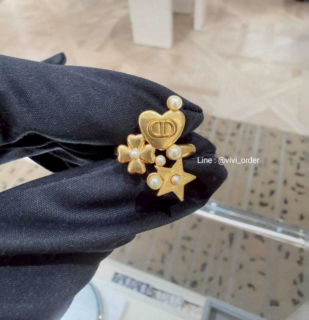 ( SALE ) DIOR EARRINGS – Heart & Star Charm