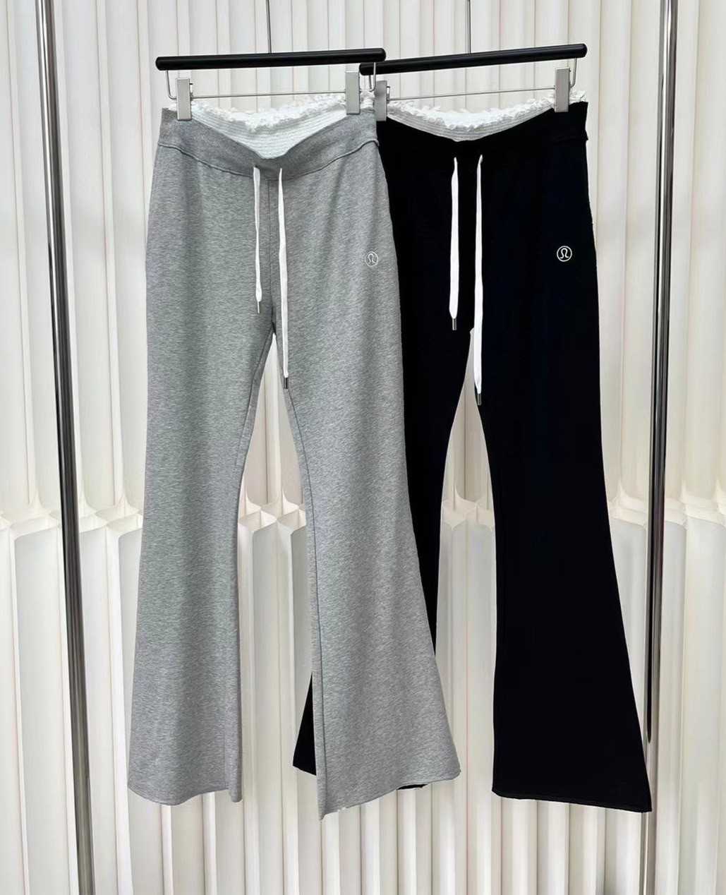 ( SALE ) LULULEMON ELASTIC LACE WAIST COTTON BOOTSCUT PANTS