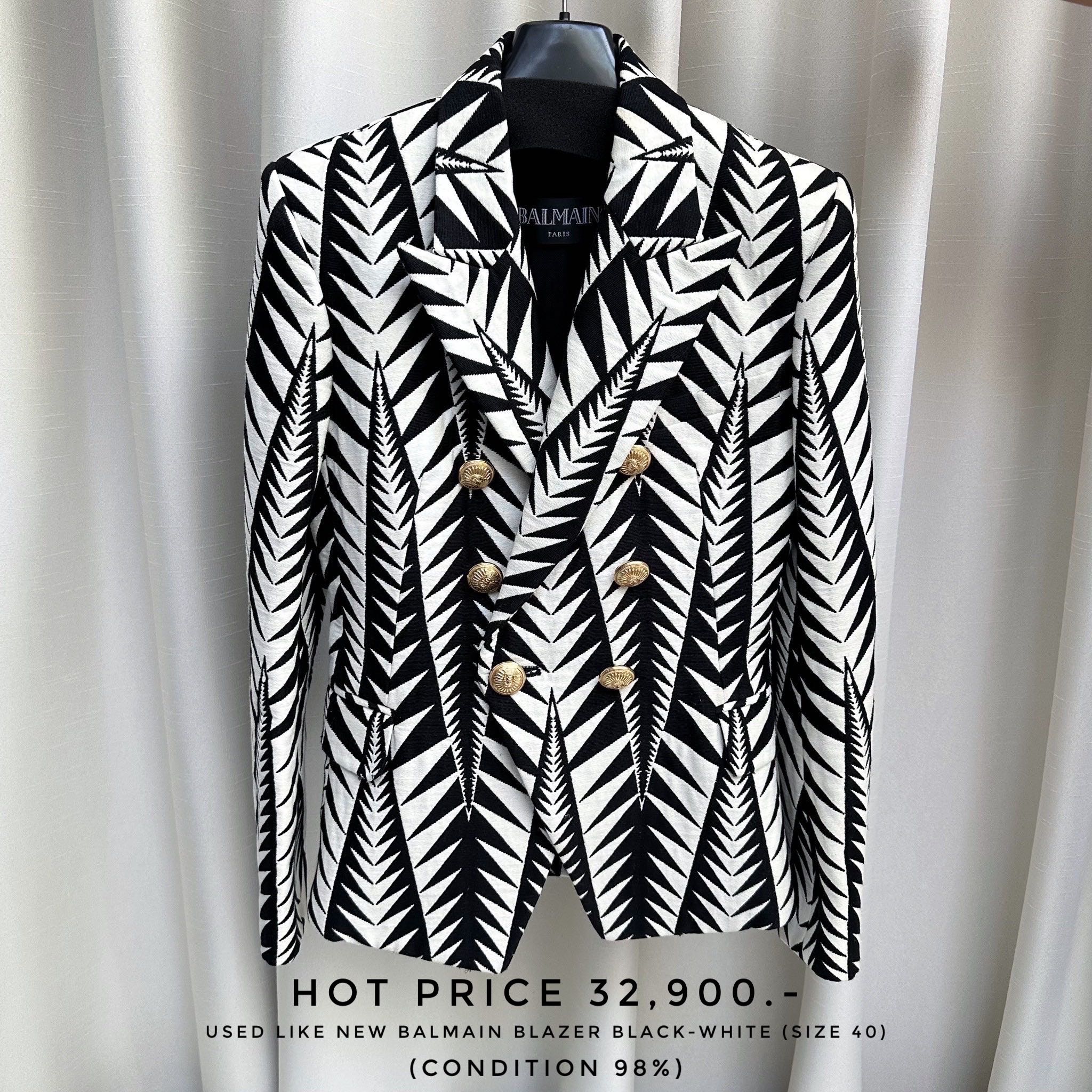 Used like new Balmain blazer - Black/White (Size 40)