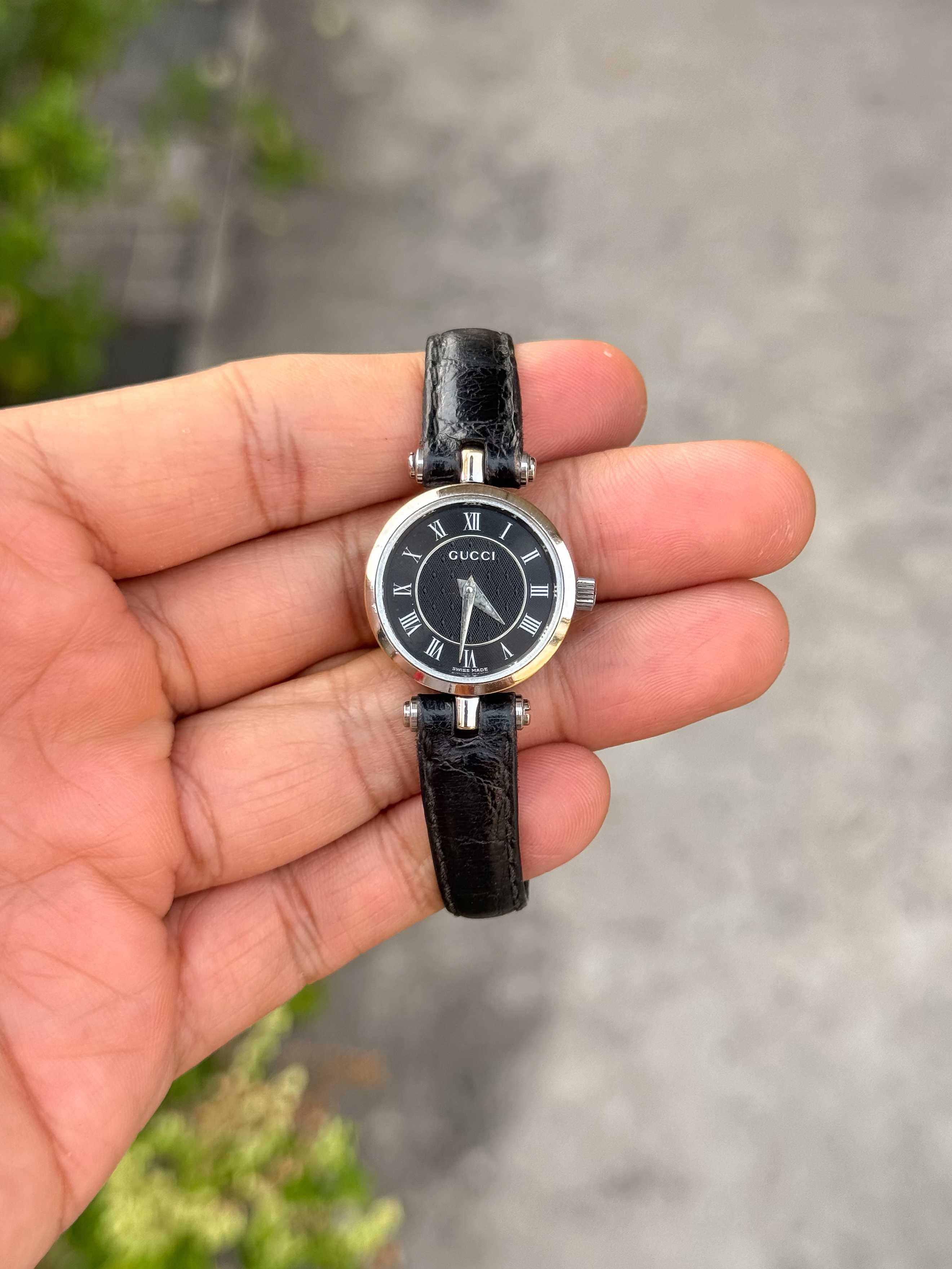 Gucci 2040L Lady Size Quartz หน้าดำ