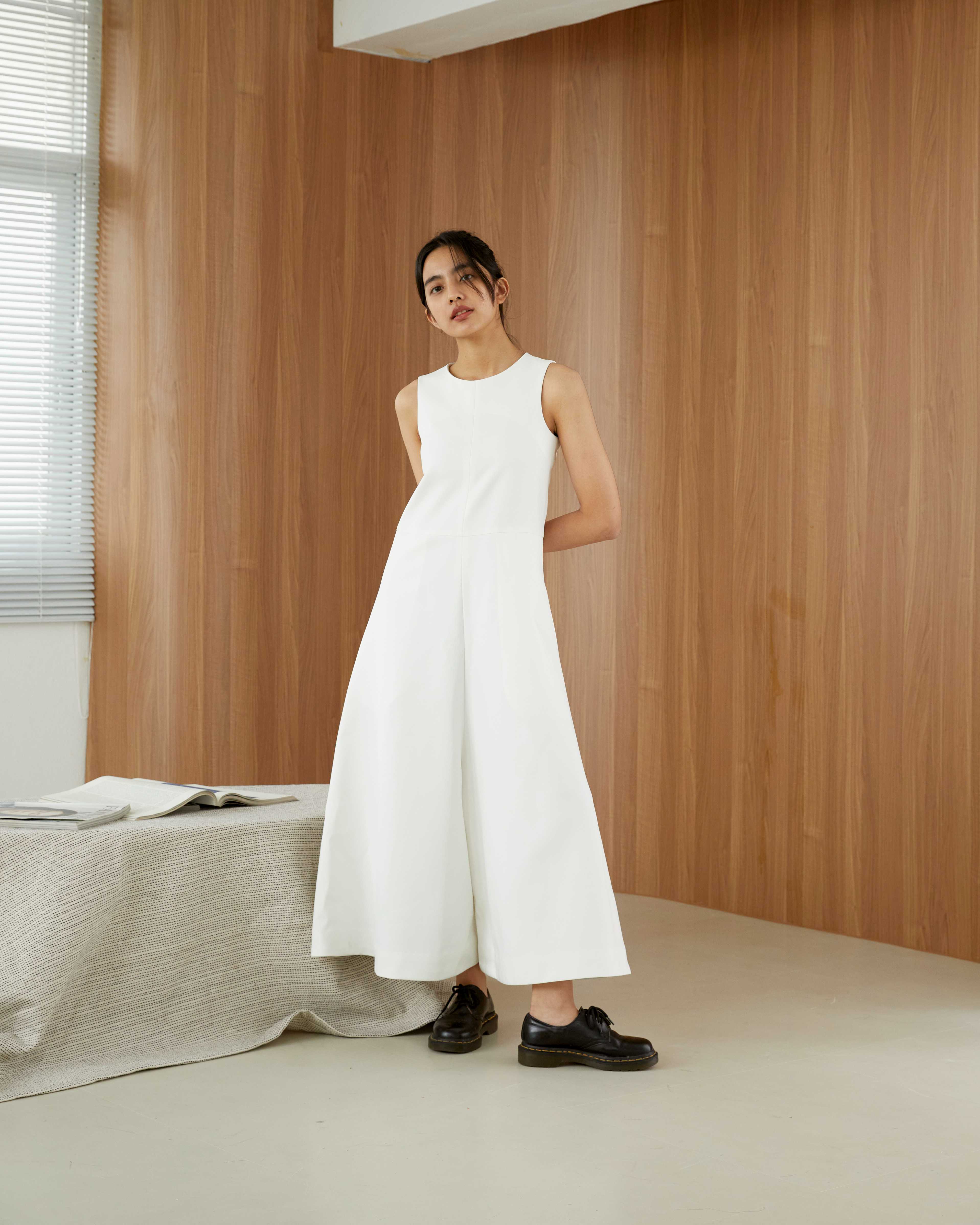AW21 : SCISSORS JUMPSUITS / WHITE