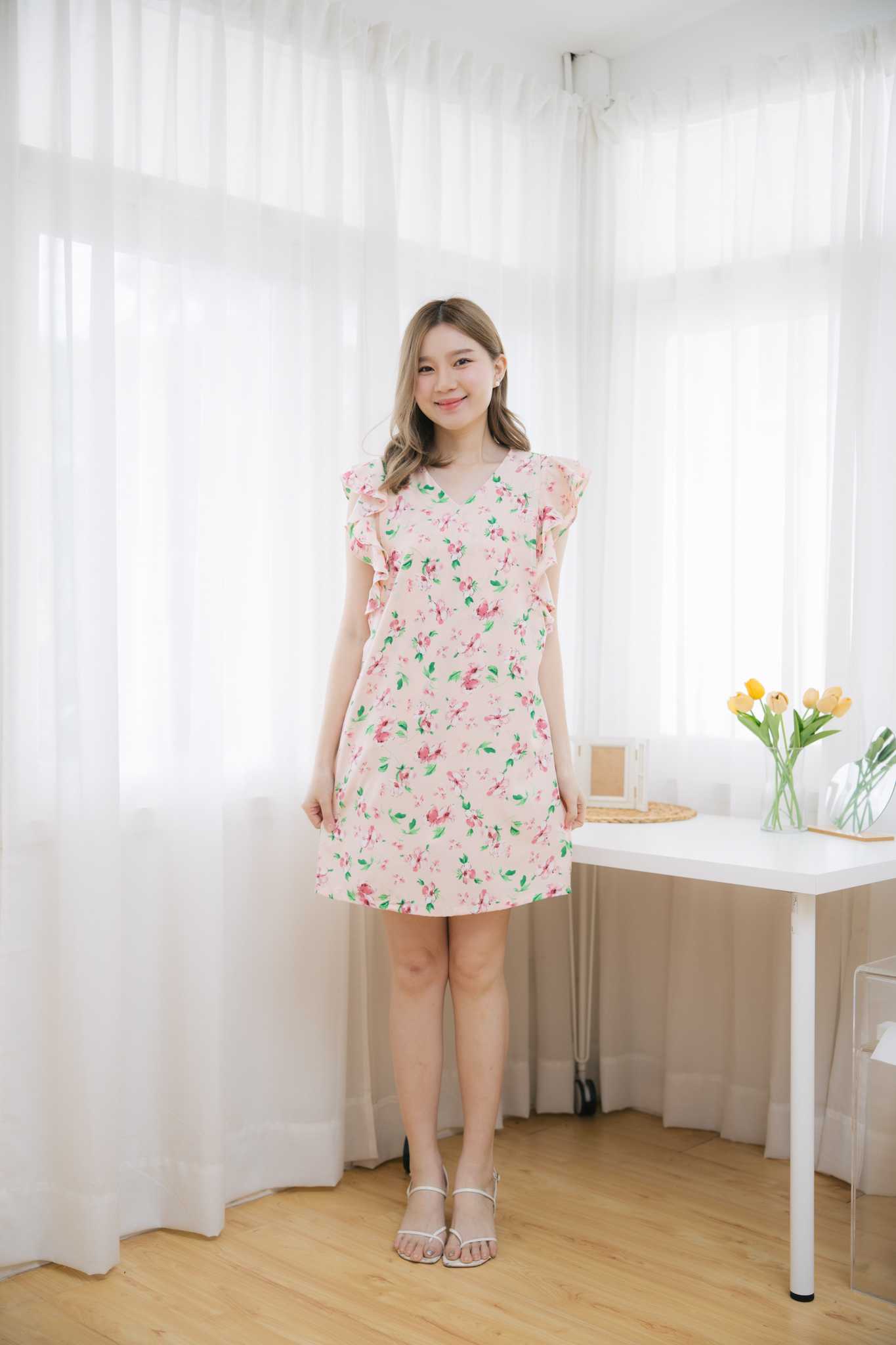 ชุดให้นม Pink floral swing dress