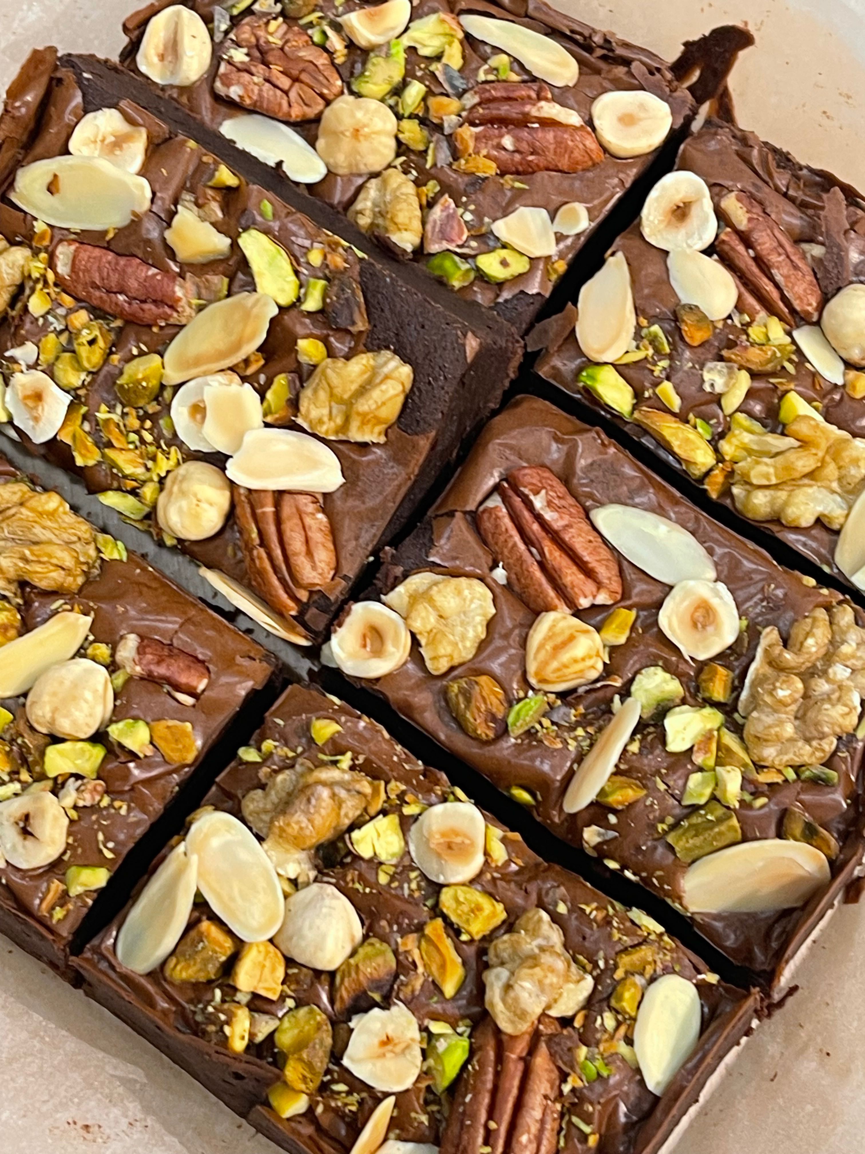 (NEW) Brownie - Ultimate Nutty Fudge.