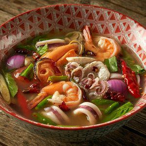 ต้มยำทะเลโป๊ะแตก • 'Tom Yum Seafood' or Spicy & Sour Seafood with Thai Herbs Soup
