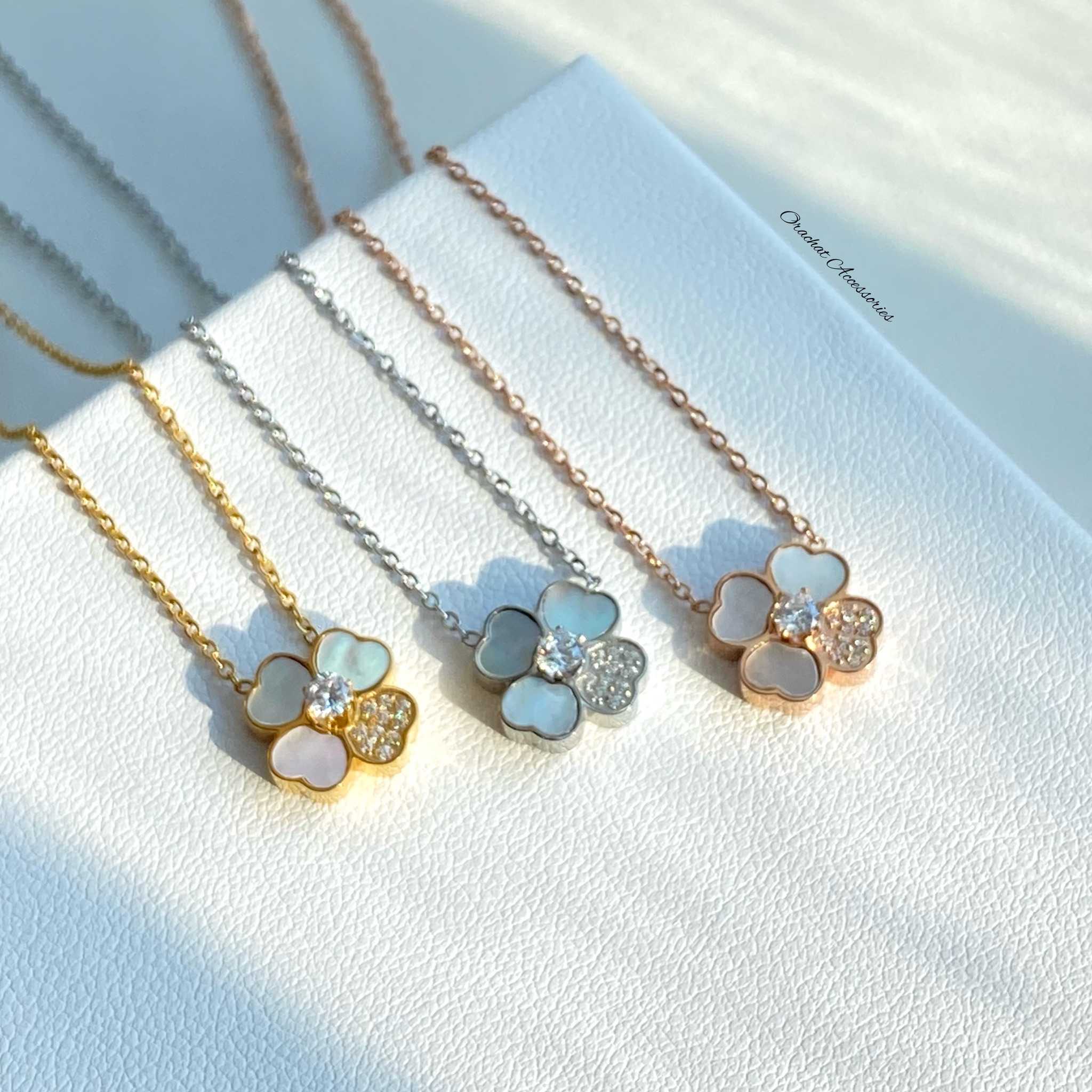 (ส่งฟรี) Clover pearl 14k necklace. (สร้อยคองานชุบ 14k สแตนเลส หน้ามุก แต่งเพชร CZ)