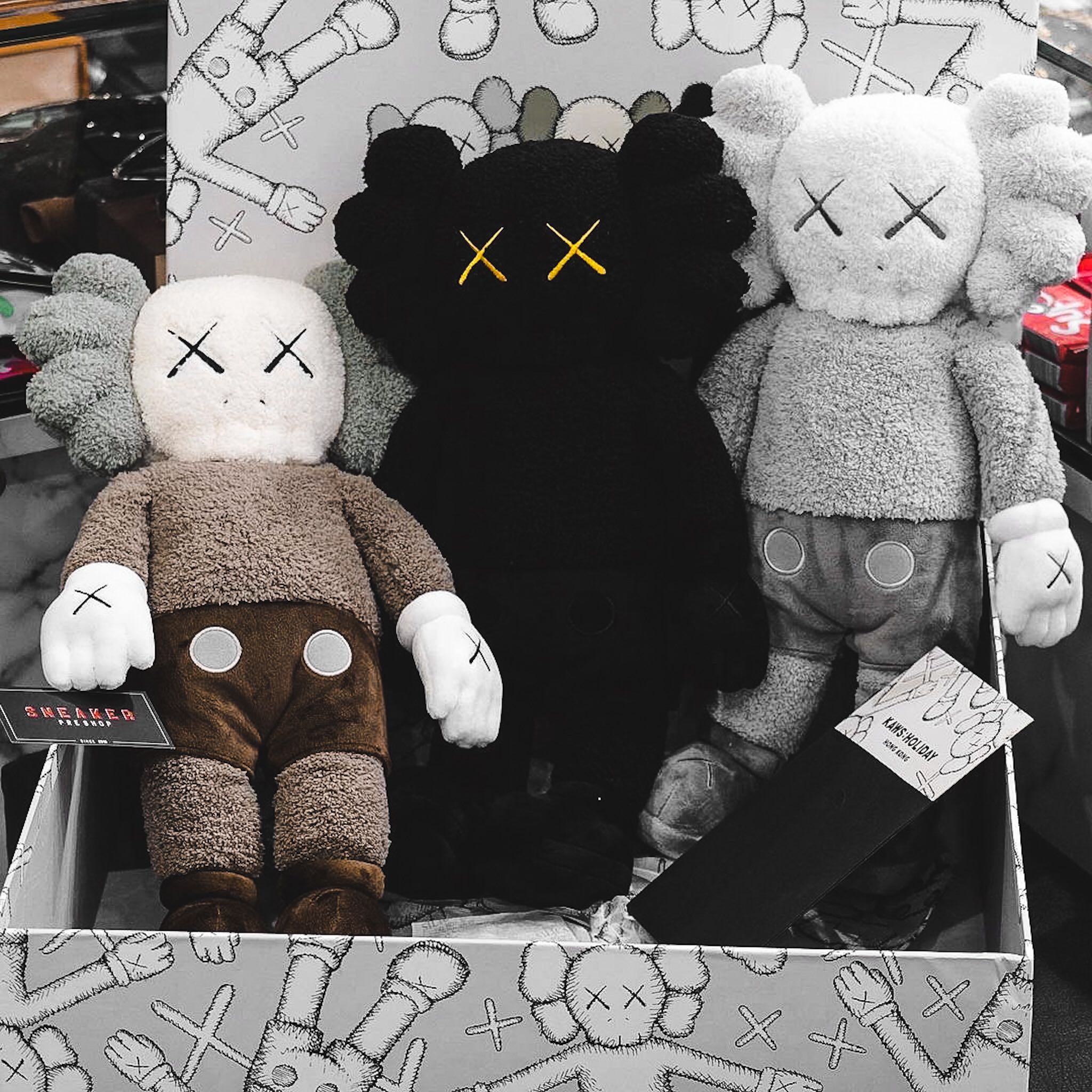 Kaws Holiday Hong Kong Limited Plush Box Set