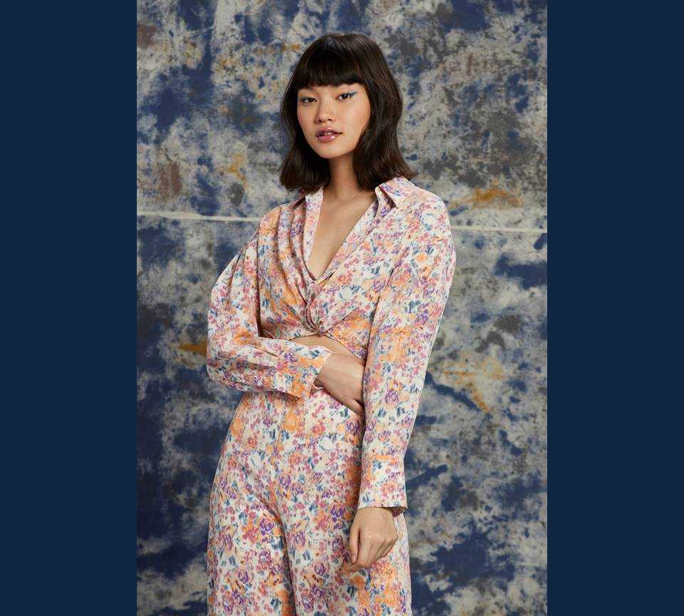 เสื้อเบลาส์ลายดอกไม้สีน้ำ | Watercolor Floral Print Shirt | 05617