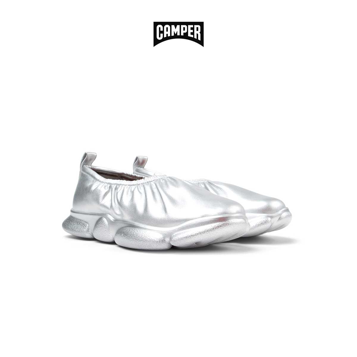 CAMPER รองเท้าลำลอง ผู้หญิง รุ่น Karst สีเงิน ( CAS -  K201588-007 )
