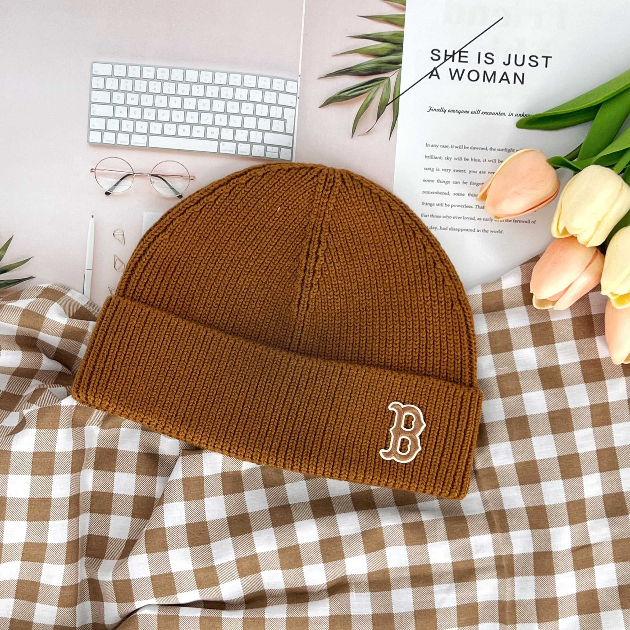 MLB Beanie  หมวกบีนนี่ หมวกไหมพรม NY สีน้ำตาล B